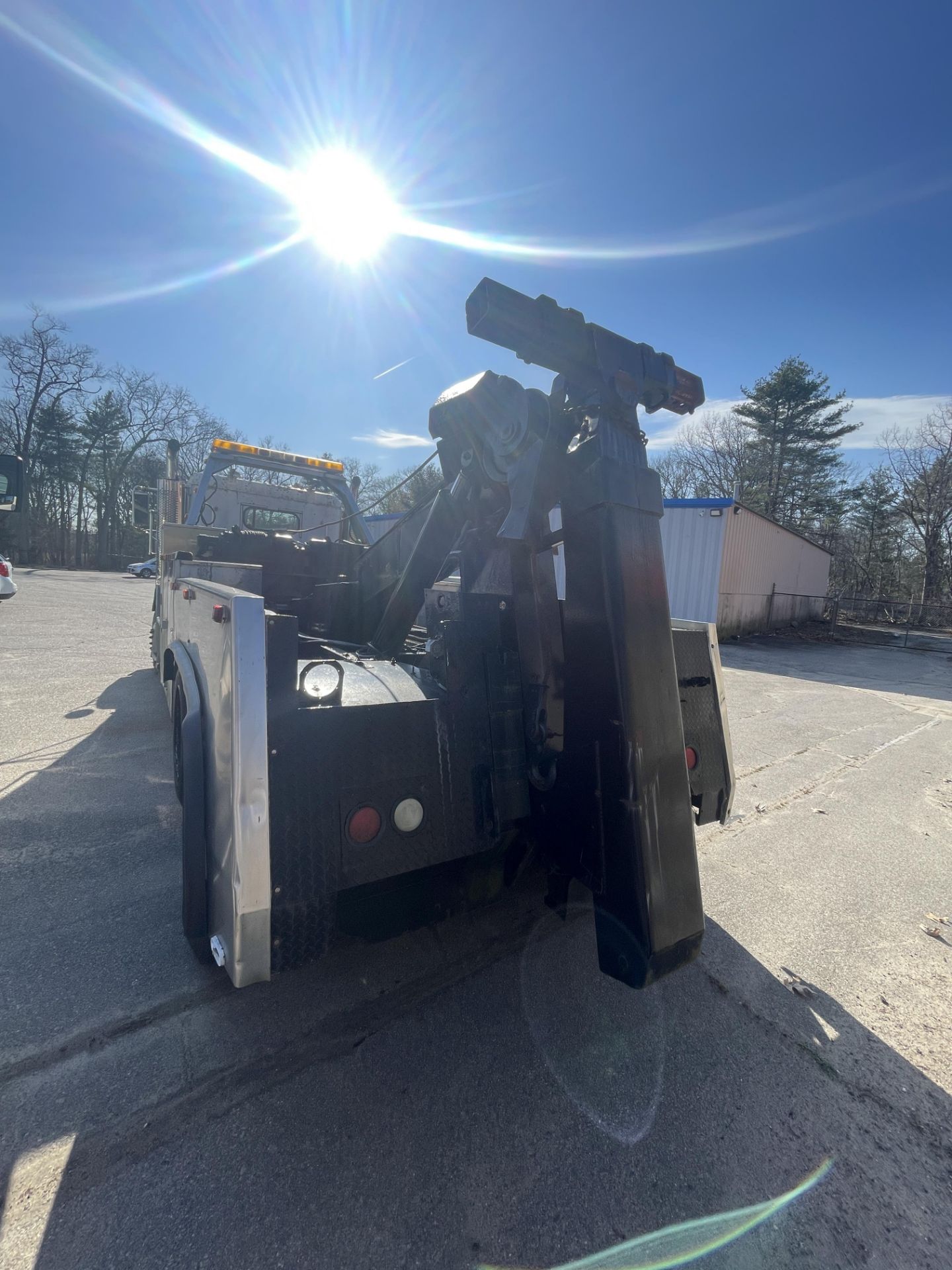 2000 Freightliner FLD120 35 Ton Hydraulic Wrecker Truck, C10 Cat Diesel Lift Axle, Stainless Steel B - Image 10 of 25