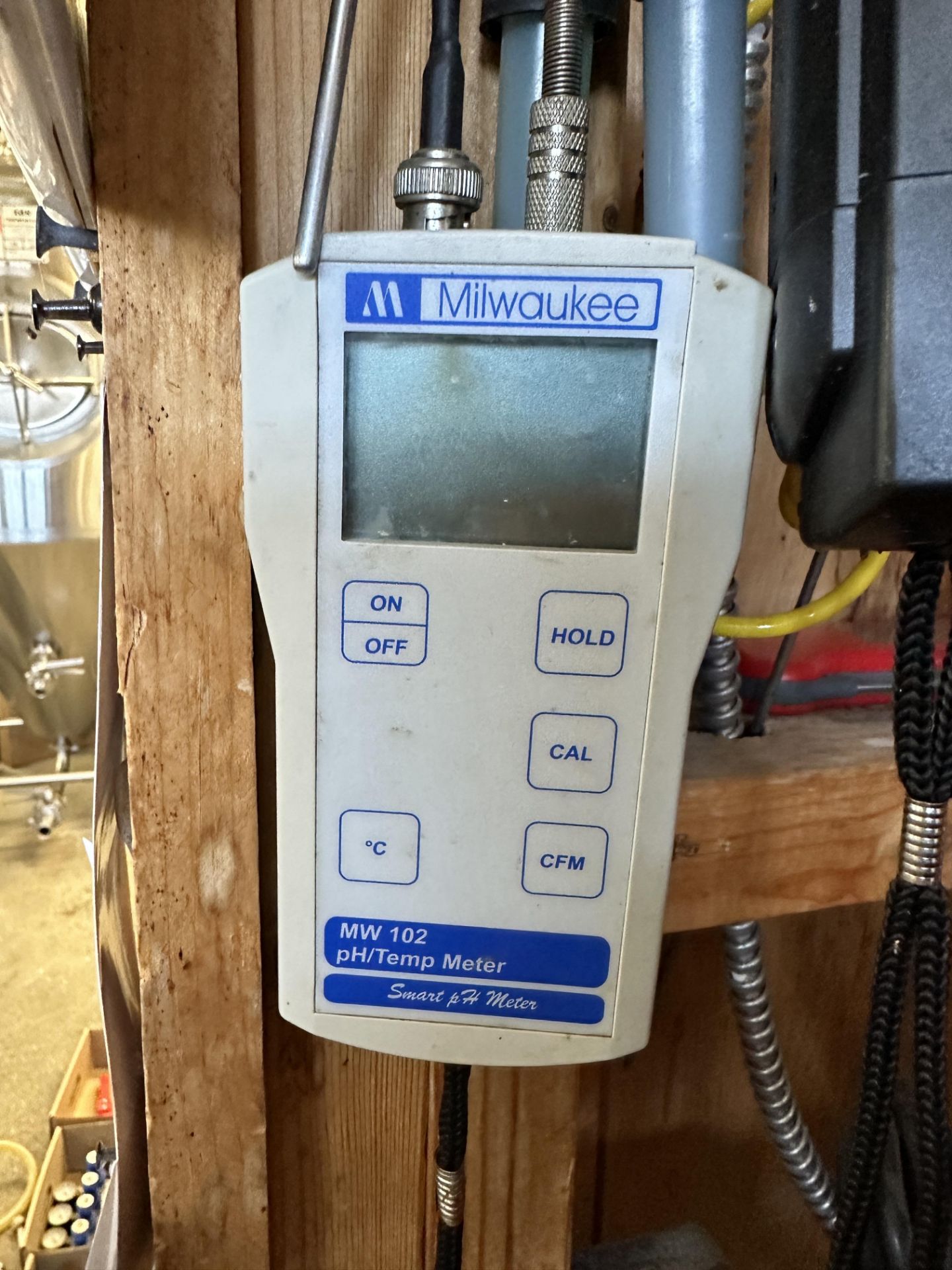 {LOT} Hygrometers & (2) Asst. Milwaukee pH/Temp Meters - Image 2 of 4