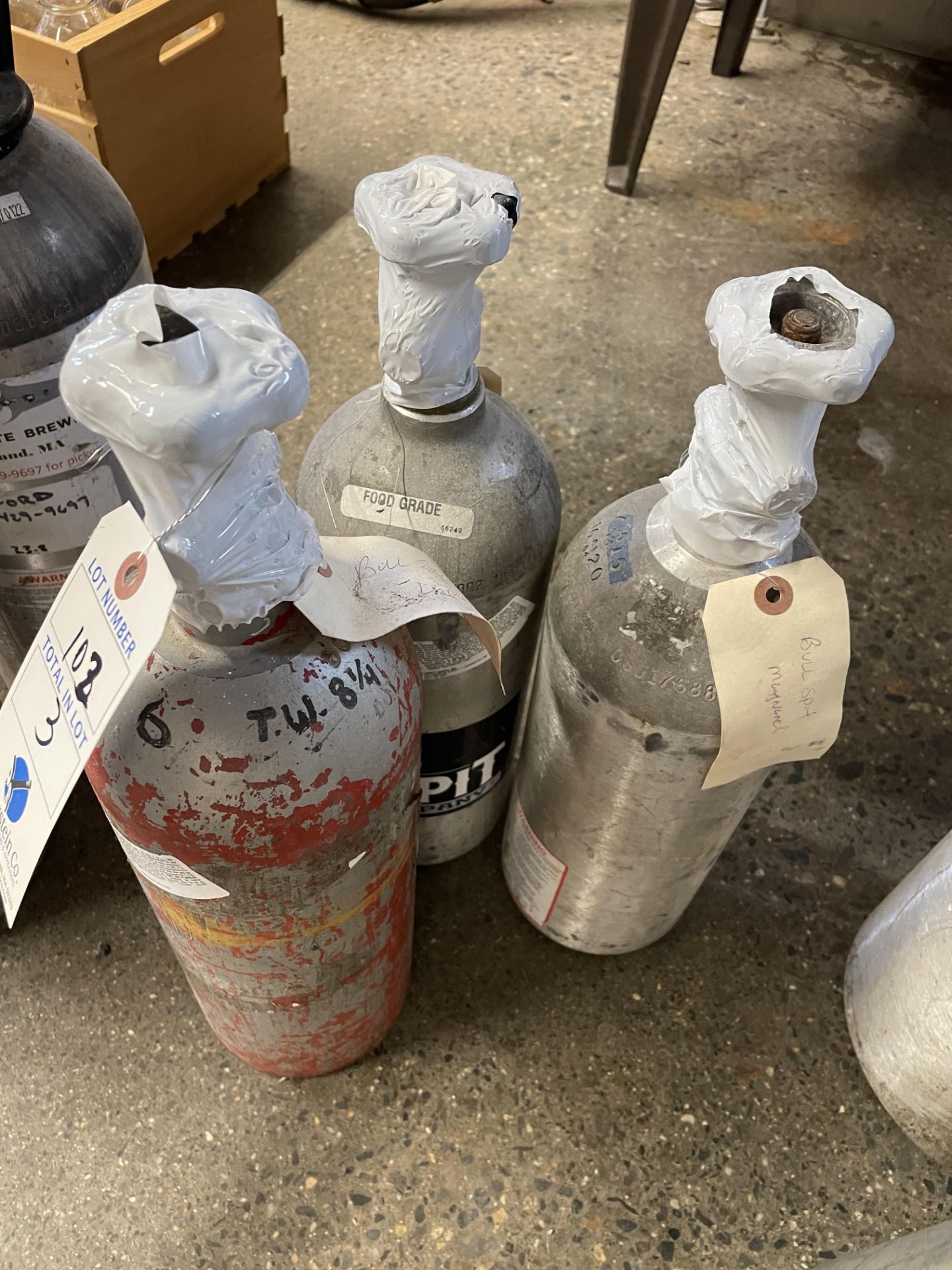 (5) Full Co2 Cylinders (Located In Lancaster)