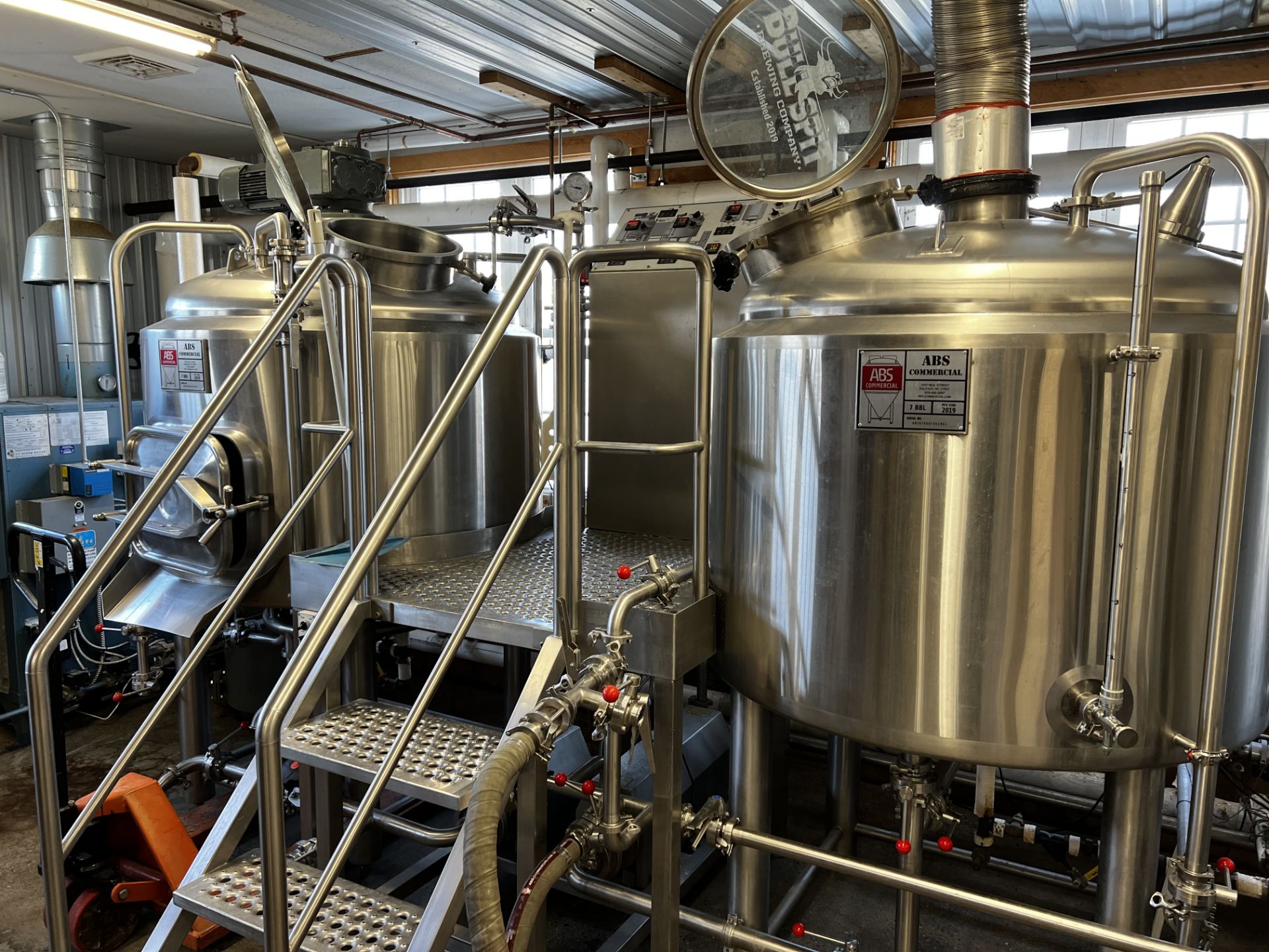 2019 ABS 7BBL Jacketed Brewhouse C/O: ABS DME 7BBL Mash Turn and 7BBL Steam Kettle, ABS Brew House - Image 6 of 8
