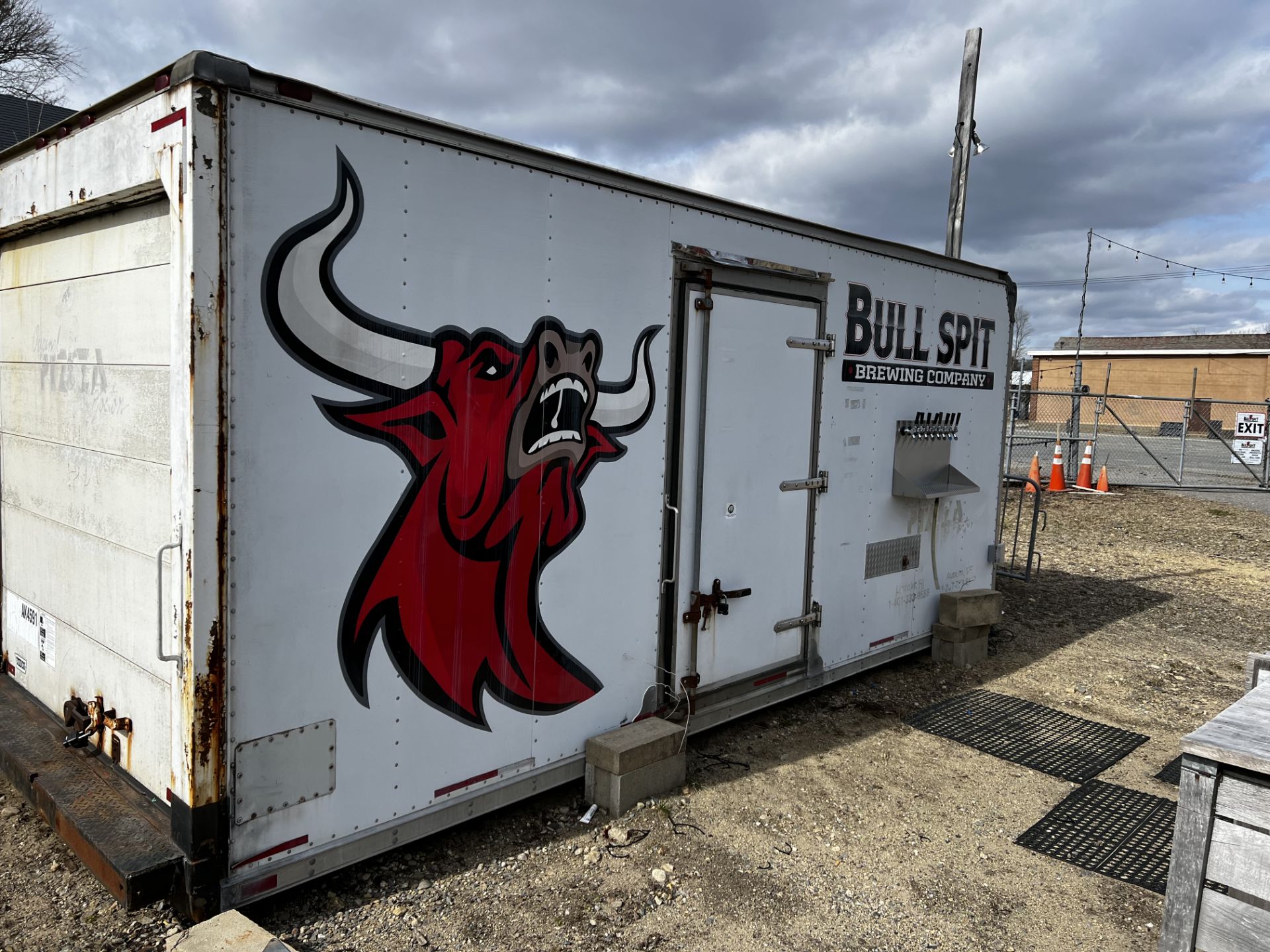 20' Truck Box w/ Reefer and 8 Spigot w/ A/C Refrigeration and 8 Spigot Beer Dispenser