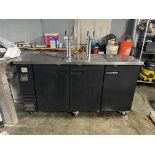 Icon 6' 2-Door Portable SC 4 Spigot Kegerator (Located in Winchendon) (Old Lot 200)