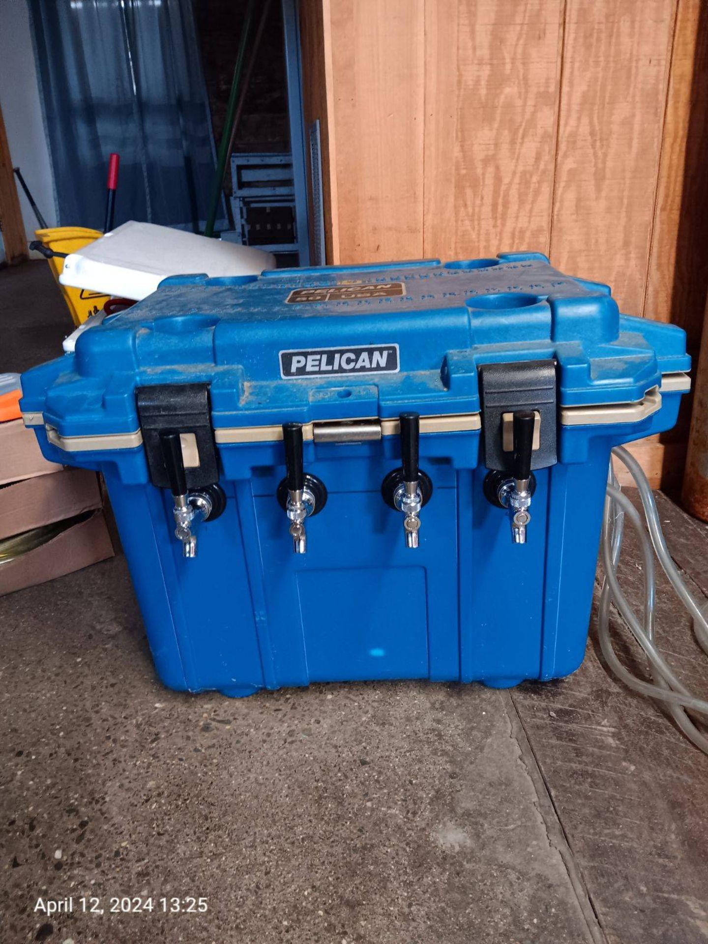 Pelican Cooler Jockey Box/Kegerator w/4 working taps and tubing (Located In Lancaster, MA)