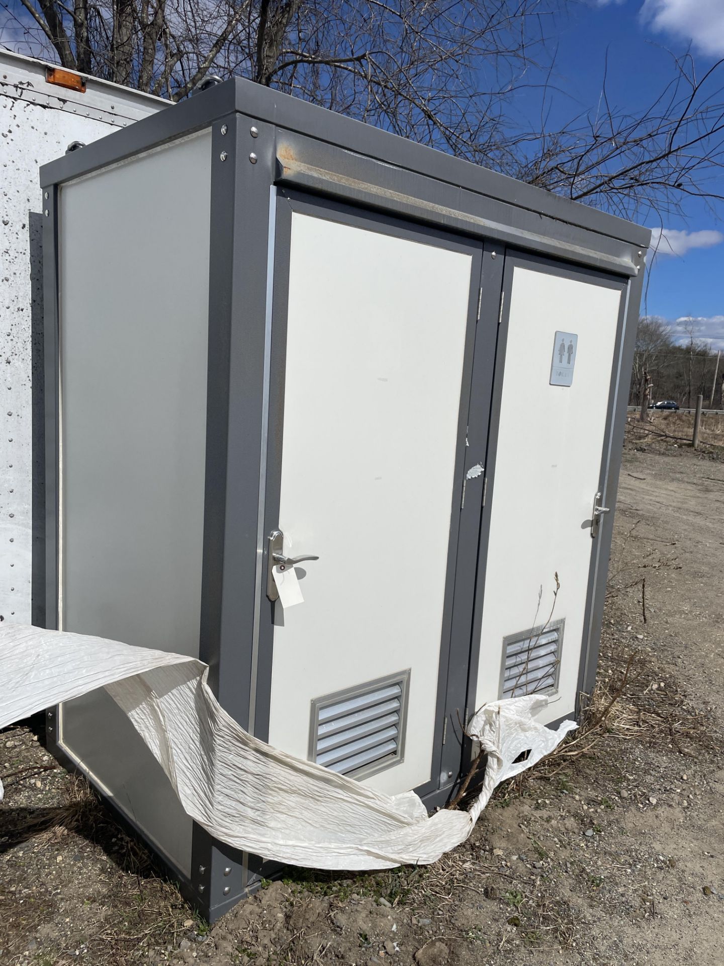 (UNUSED) Portable 2 Stall Restroom w/ Fork Slot and Lifting Hook (Located In Lancaster) - Image 4 of 6