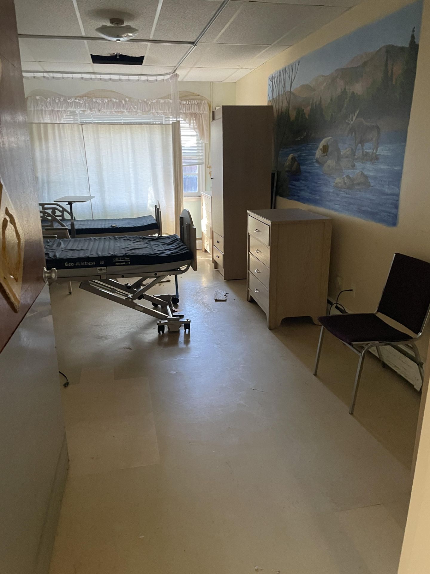 {LOT} In Wing in Standard Rehabilitation Room ( Rooms - 43 to 72) c/o: (25) Zenith 807 Series - Image 20 of 21