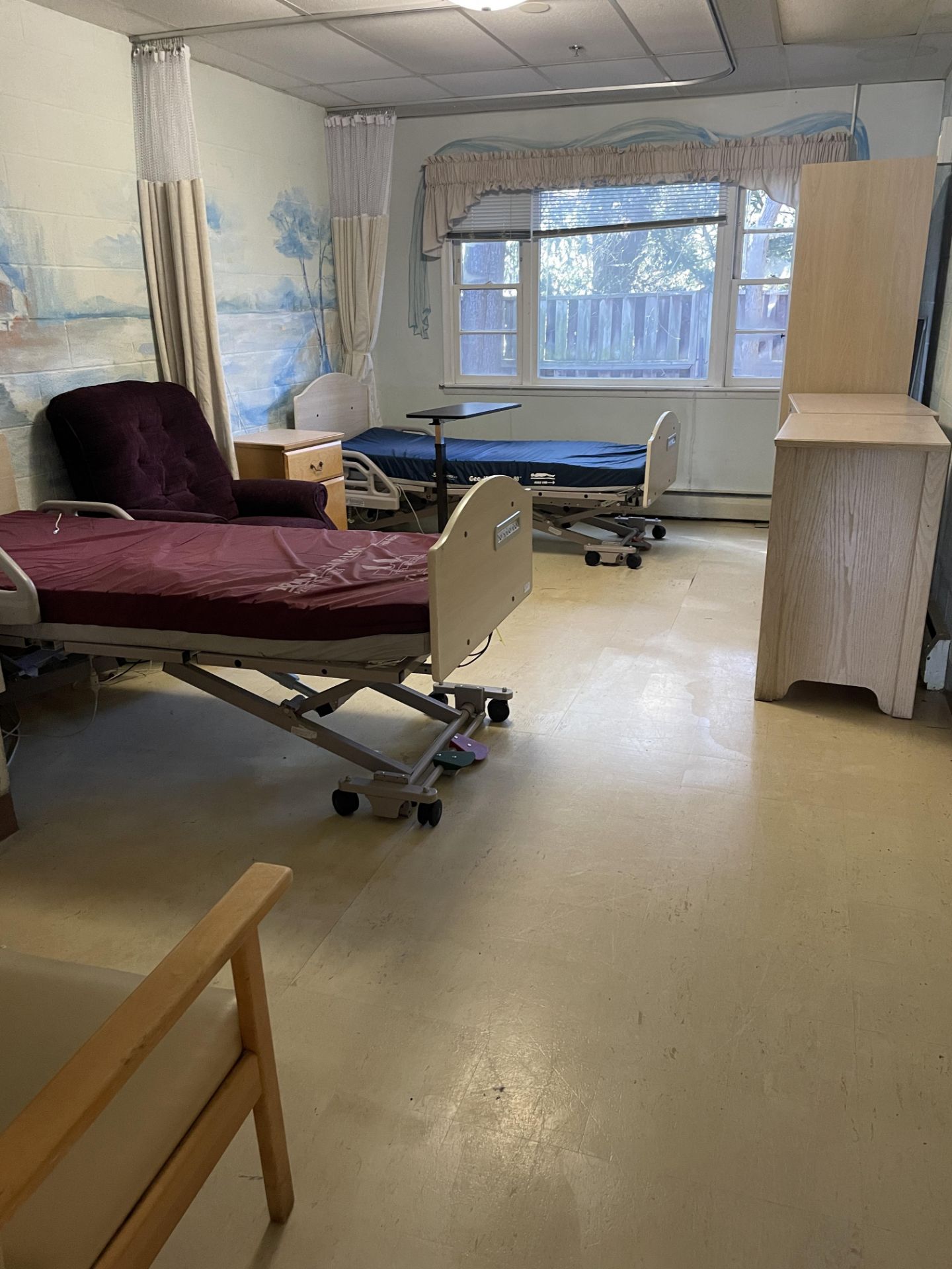 {LOT} In Wing in Standard Rehabilitation Room ( Rooms - 43 to 72) c/o: (25) Zenith 807 Series - Image 11 of 21