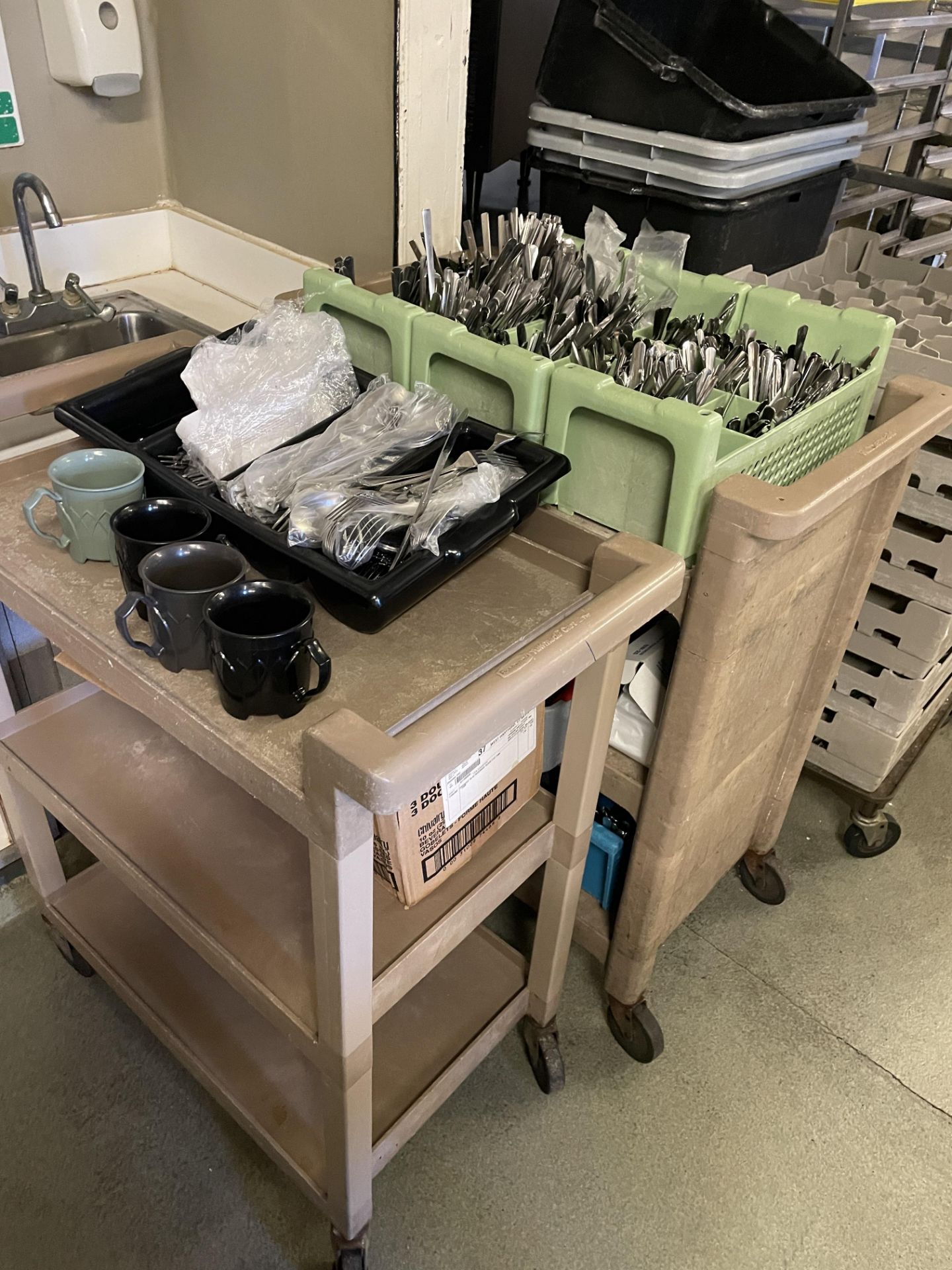 {LOT} Balance in Dishwashing Area c/o: Fenwick Food Covers with Rack, Trays, China, Mugs, Cups, - Image 2 of 5