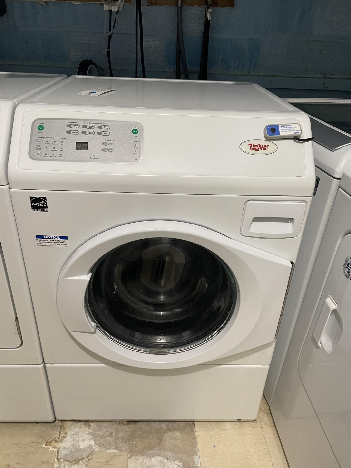 {LOT} In Laundry Area c/o: (3) UniMac #UDEE5BGS173CW01 Electric 3 Wire Plus Ground Commercial Dryers - Image 6 of 11