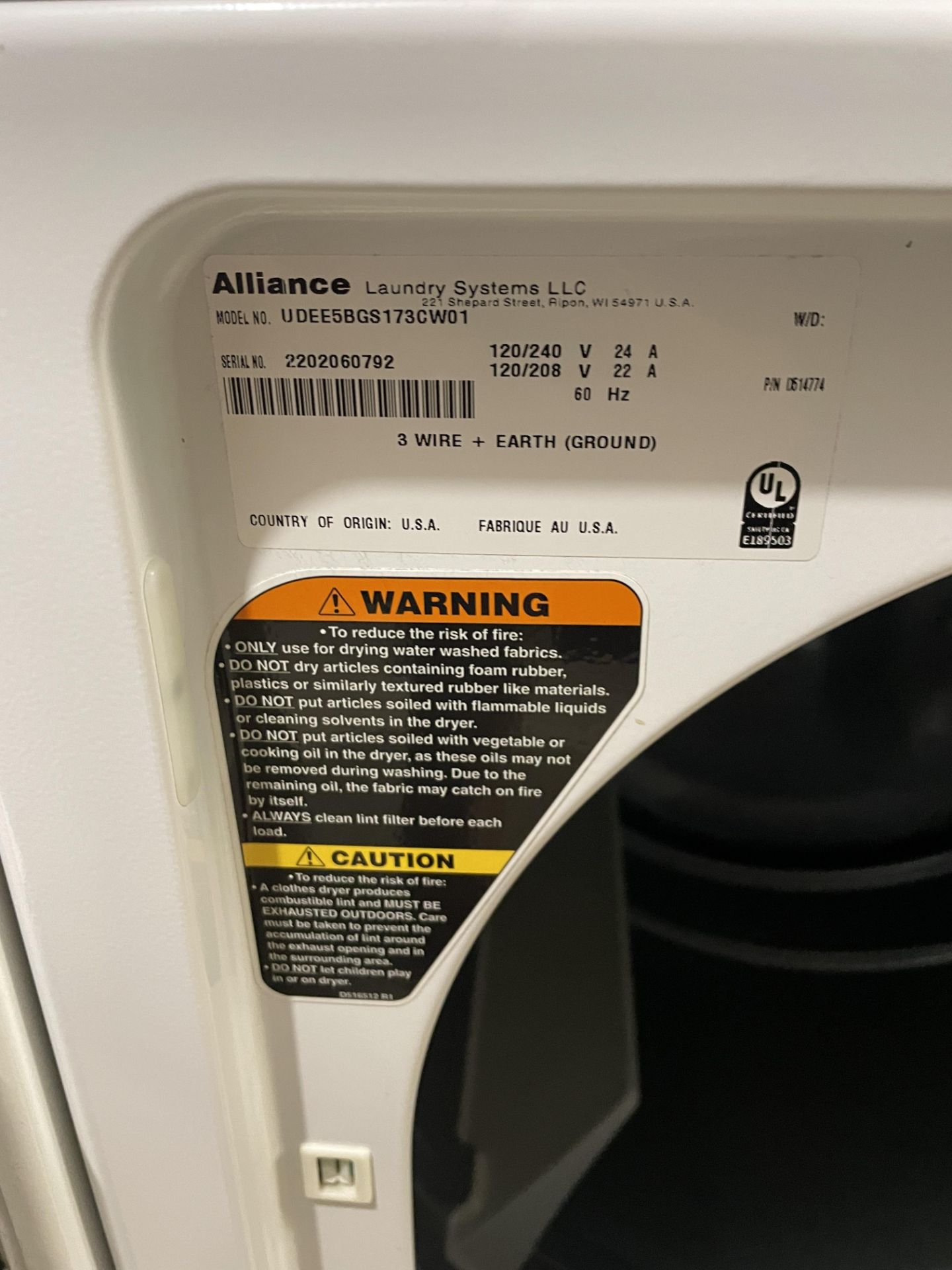 {LOT} In Laundry Area c/o: (3) UniMac #UDEE5BGS173CW01 Electric 3 Wire Plus Ground Commercial Dryers - Image 3 of 11