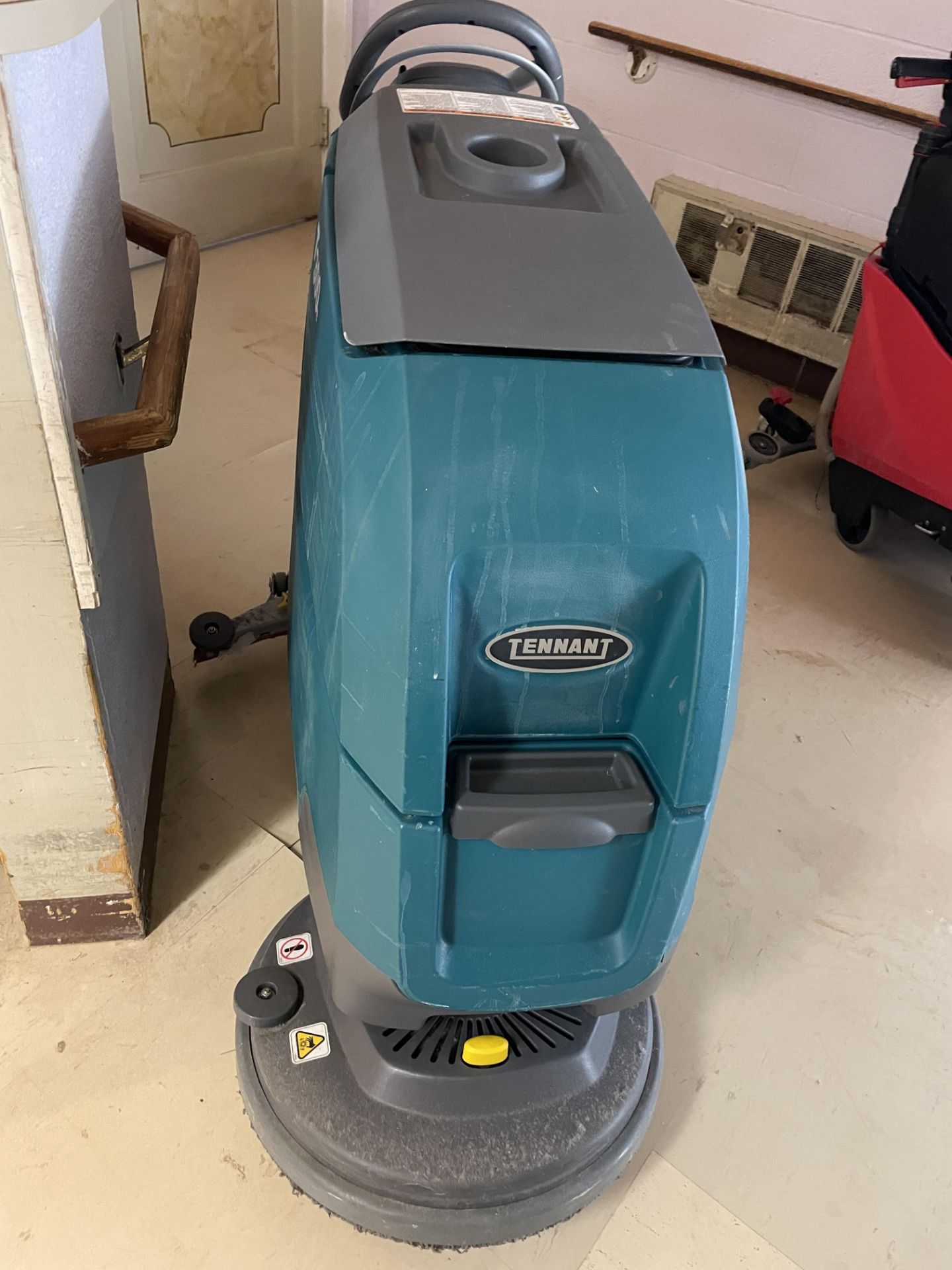 Tennant #T300E 24VDC Floor Scrubber Electric w/Built in Charger, 125.2 Hours S/N: 10992033 - Image 2 of 2