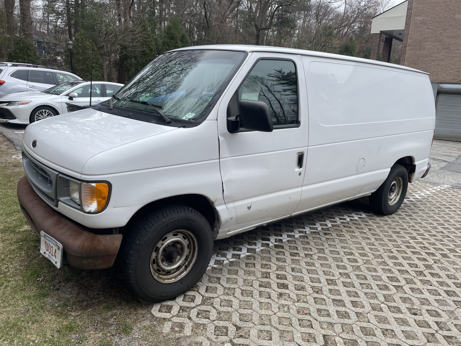 2001 Ford Ecovan Odom:159,889 VIN:1FTRE14241HB51789 (THIS UNIT CAN'T BE REMOVED UNTIL APRIL 30, 2024