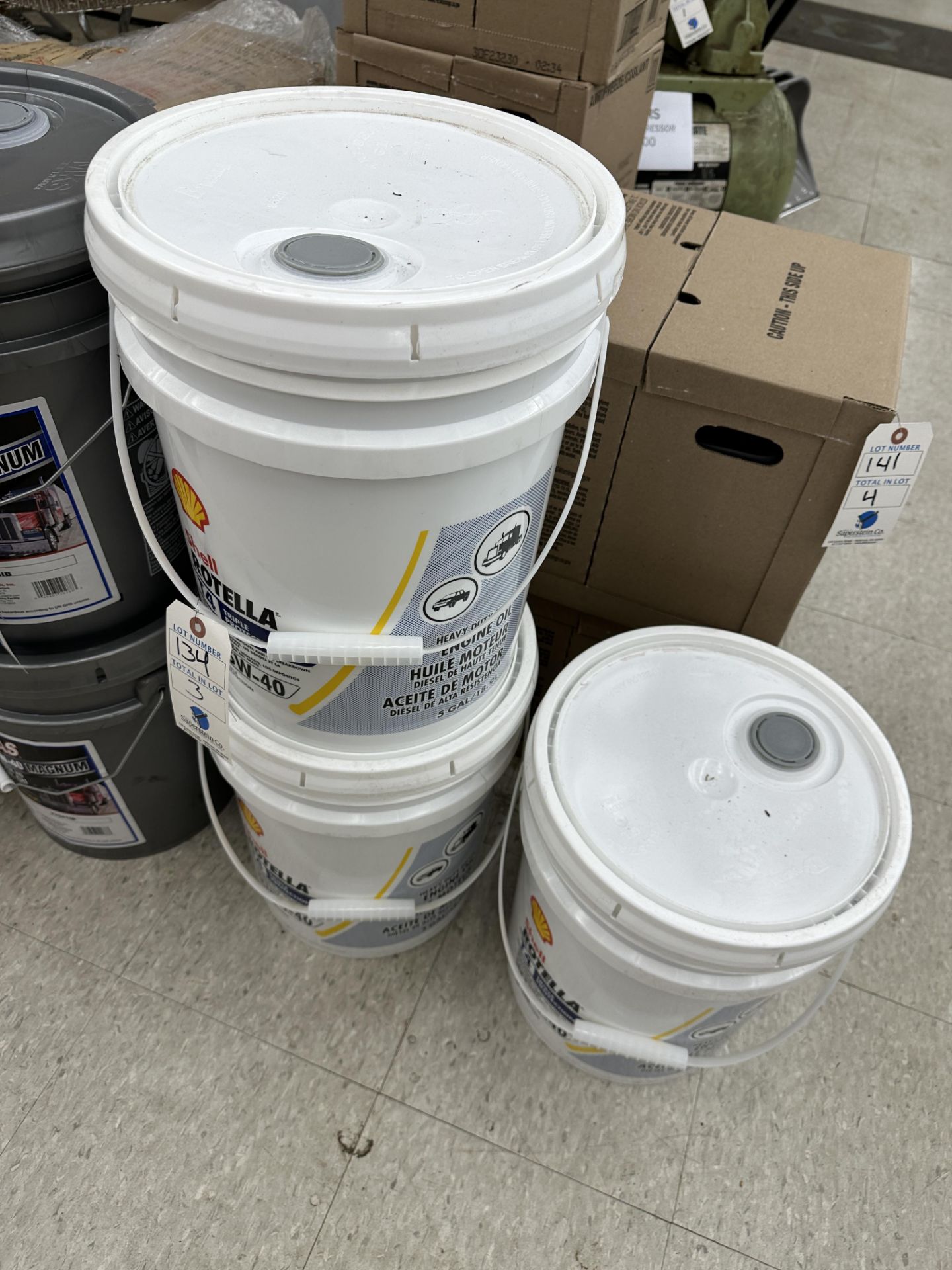 (3) Shell Rotella T4 15W-40 5 Gallon Pail of Motor Oil (BEING SOLD BY THE Pail )