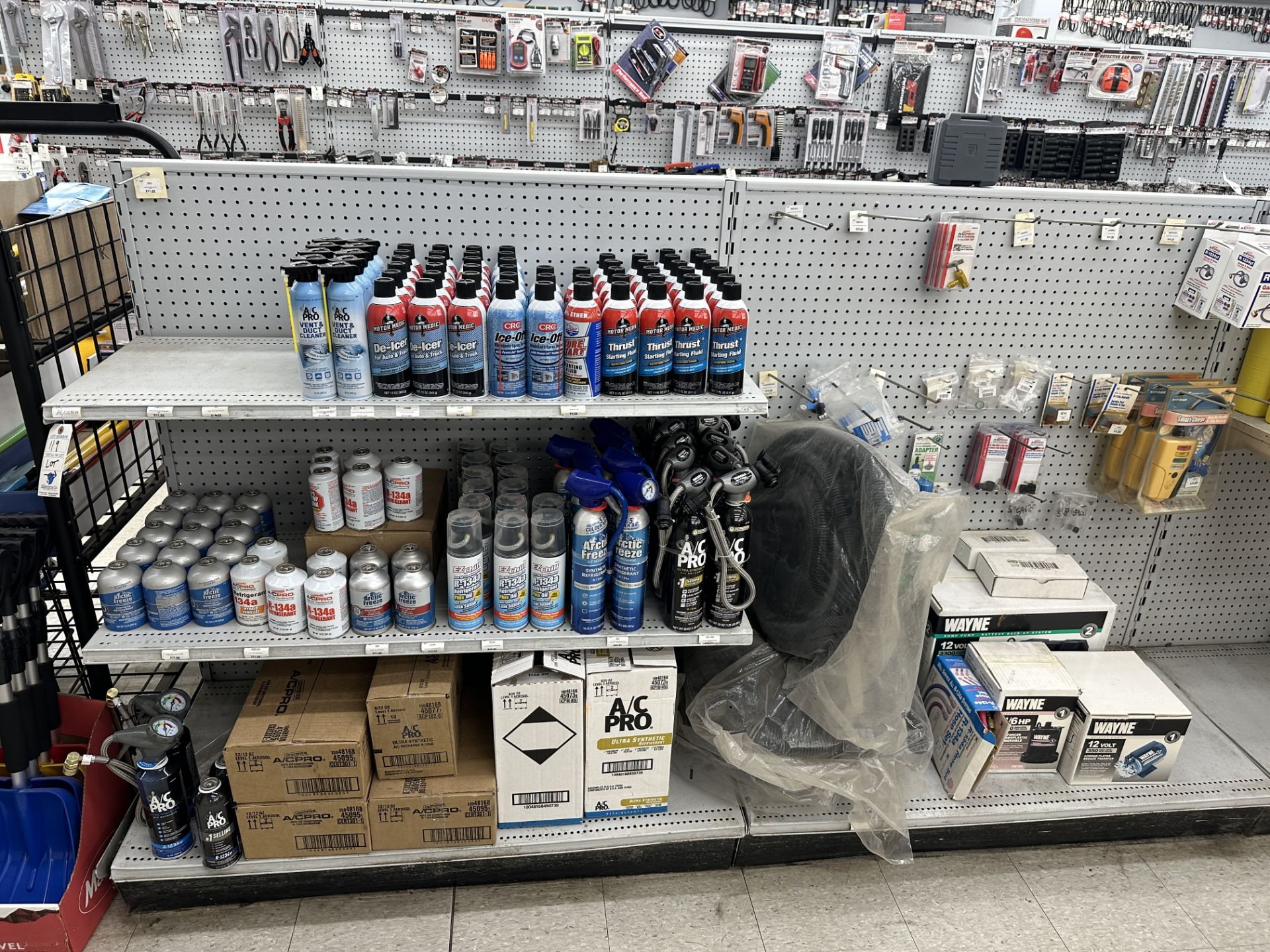 {LOT} Approx. 230 Pieces of Lucas, AC Pro, CRC, Motor Medic Refrigerant & AC Products c/o: AC