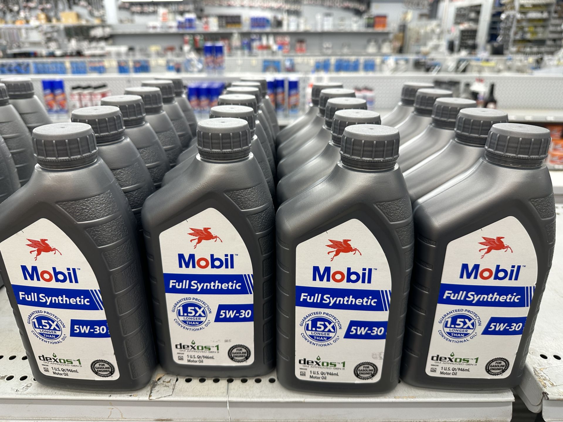 (22) Quarts of Mobil Fully Synthetic 5W-30 Motor Oil Being Sold By the Bottle Dexos Approved
