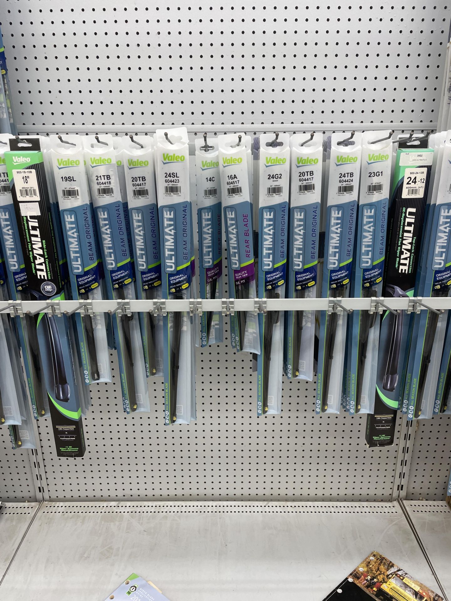 {LOT} (206) Valeo Rear and European Vehicle Specific Wiper Blades w/Wholesale Value of $1,985 - Image 2 of 4