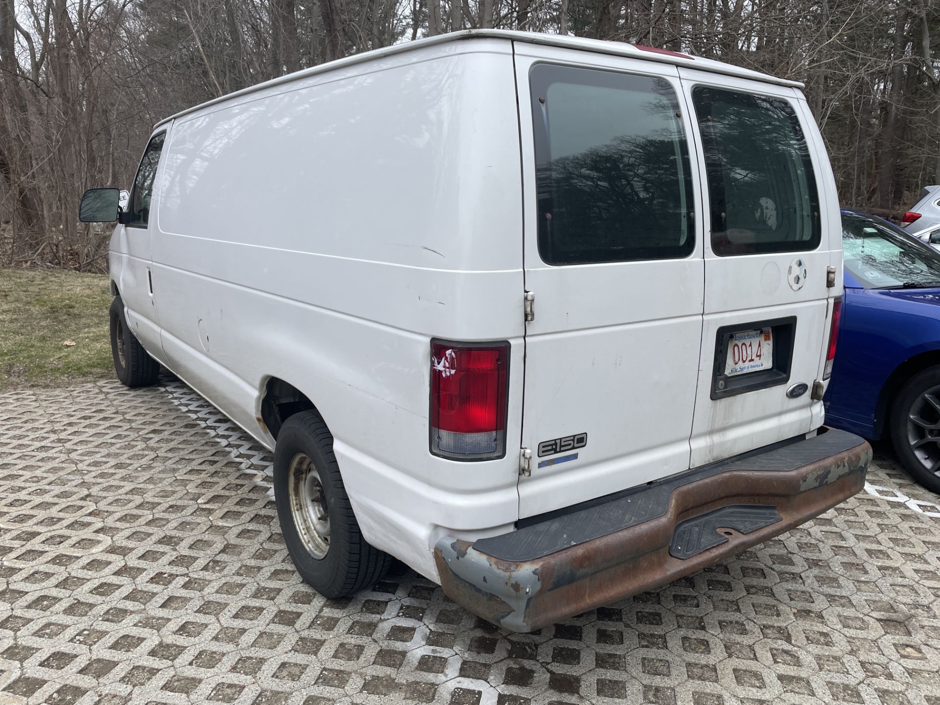 2001 Ford Ecovan Odom:159,889 VIN:1FTRE14241HB51789 (THIS UNIT CAN'T BE REMOVED UNTIL APRIL 30, 2024 - Image 8 of 11