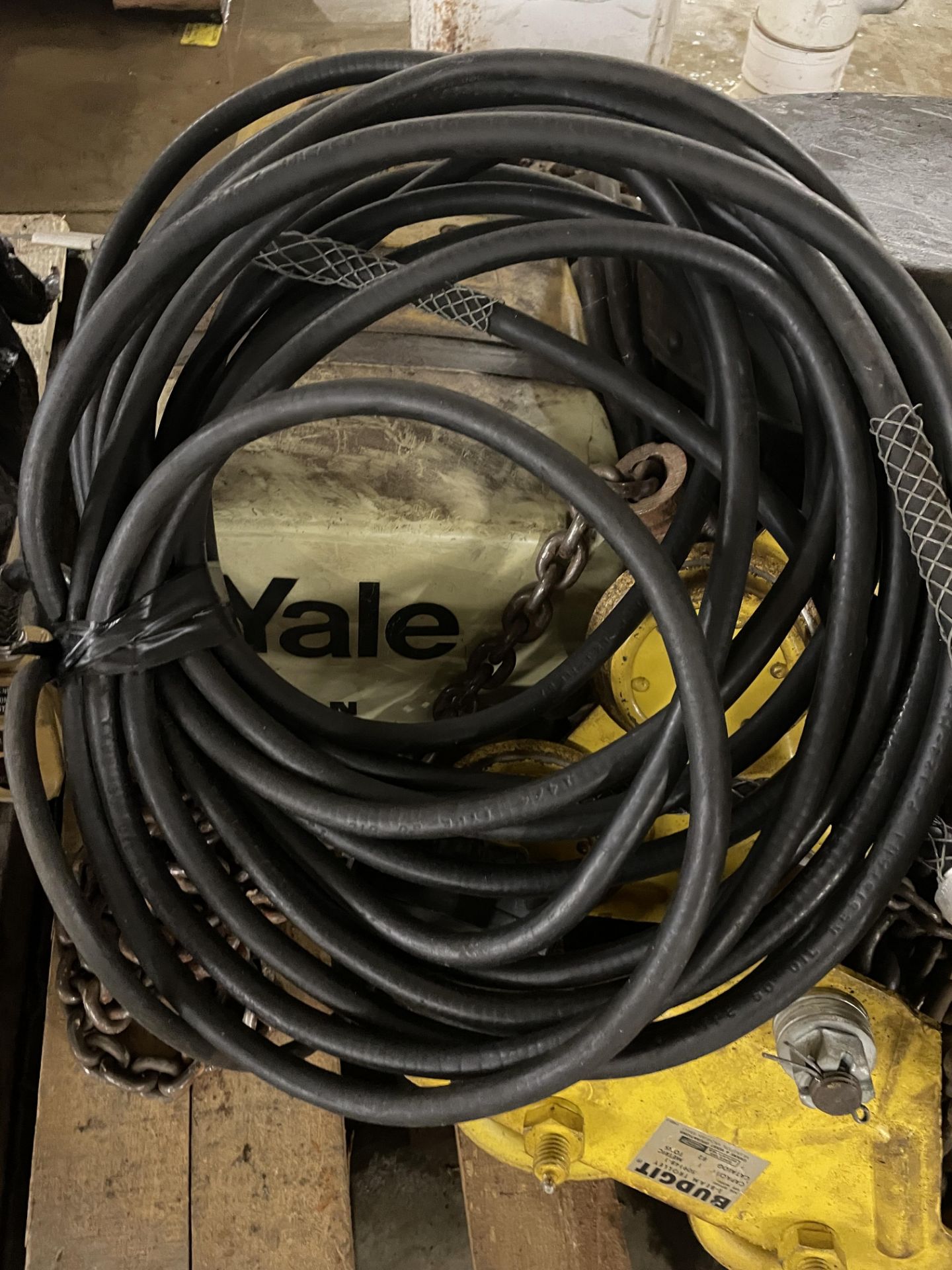 Yale 1 Ton Electric Hoist w/ Trolley - Bild 2 aus 2