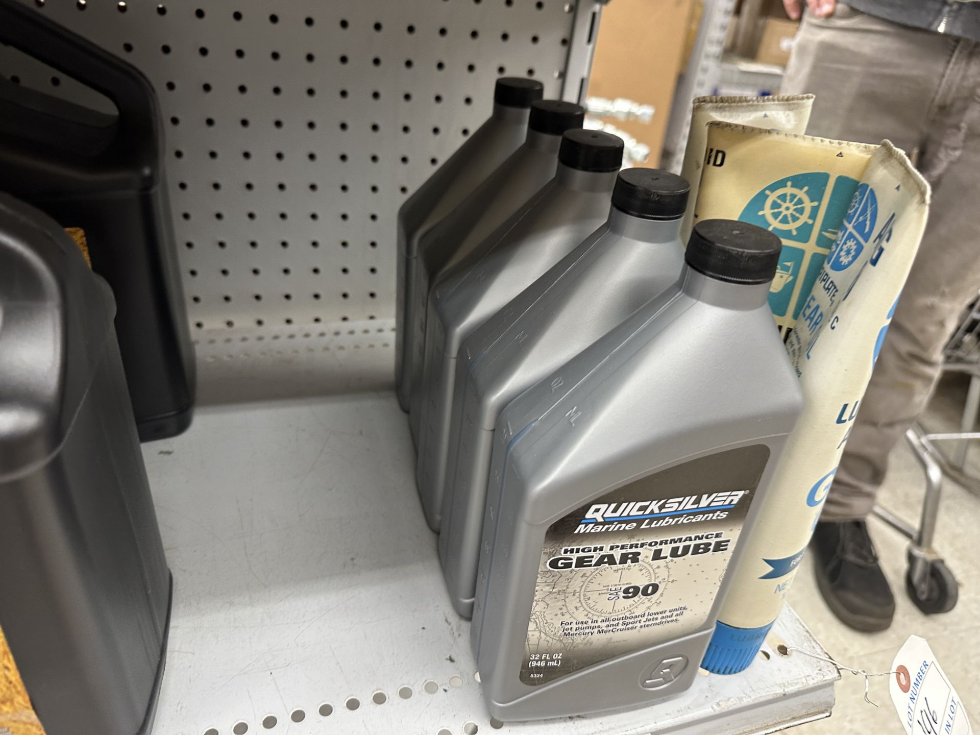 {LOT} 11 Gallons & 8 Quarts Lucas & Oilzum Universal Hydraulic Fluid & Gear Lube - Image 4 of 4