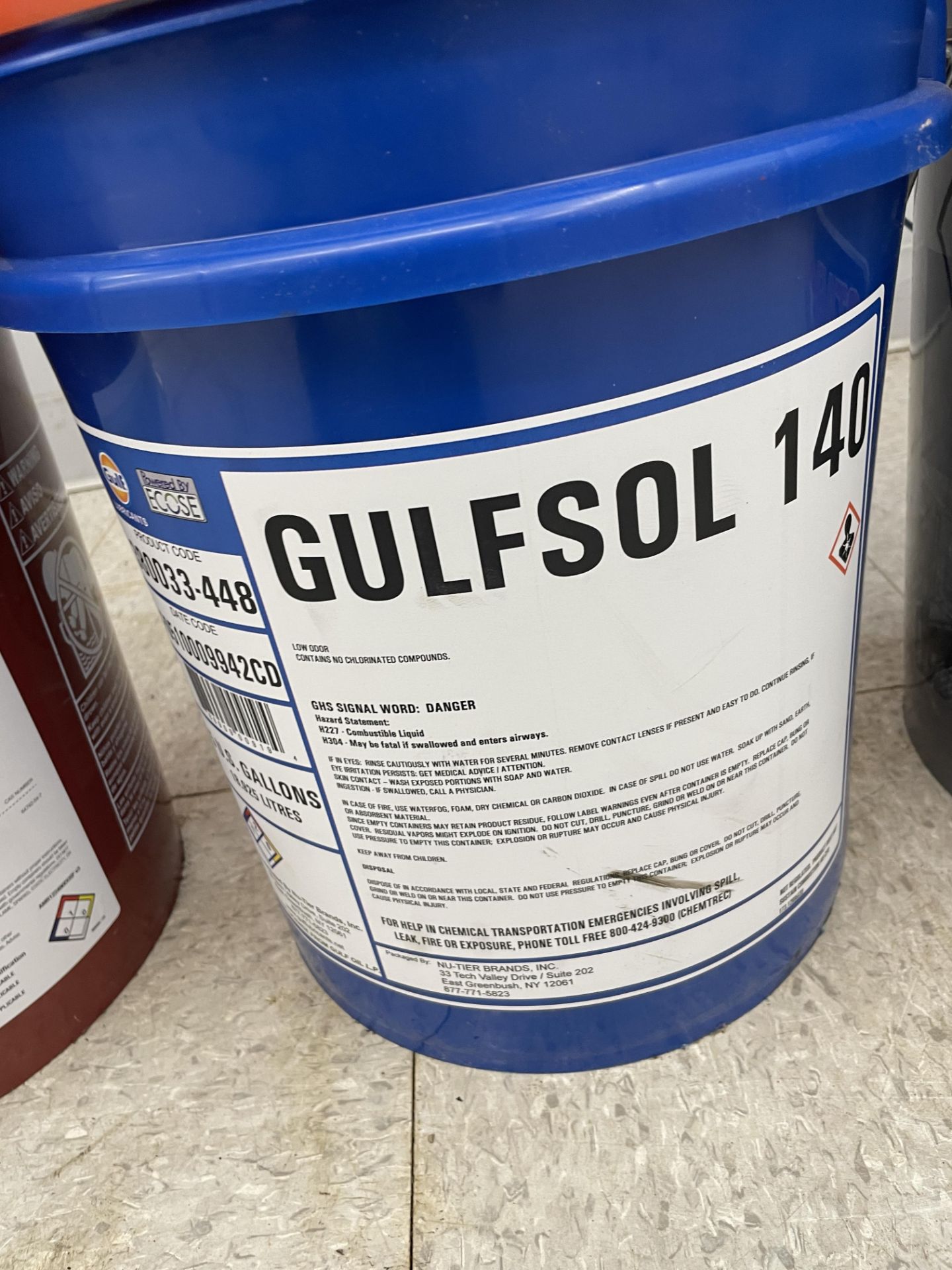 {LOT} (5) Asst. 5 Gallon Buckets of Mobil 1540, Gulf 140, Starfire 50 Weight Transmission Fluid, - Image 7 of 14