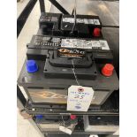 {LOT} (2) Deka #96R, 12V, Automotive Battery 600 Cold Cranking Amps