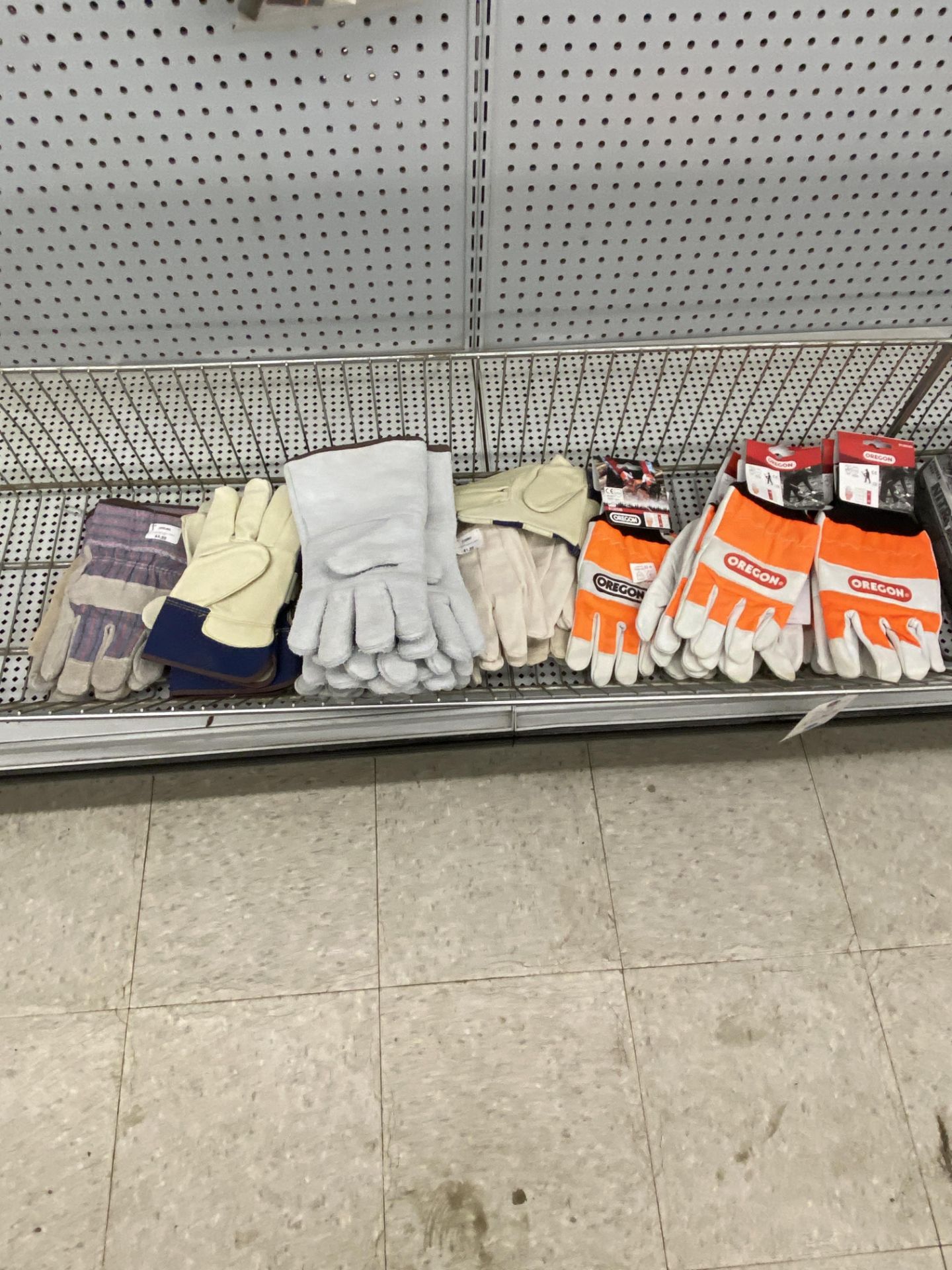 {LOT} Asst Work Gloves and Nitro Max Gloves