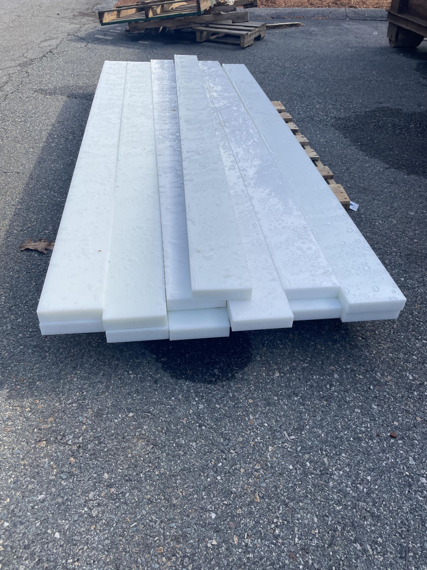 {LOT} (13) 8' Poly Cutting Edge 1.5" x 6" x 8' Wholesale Value: 120Each - Image 6 of 6