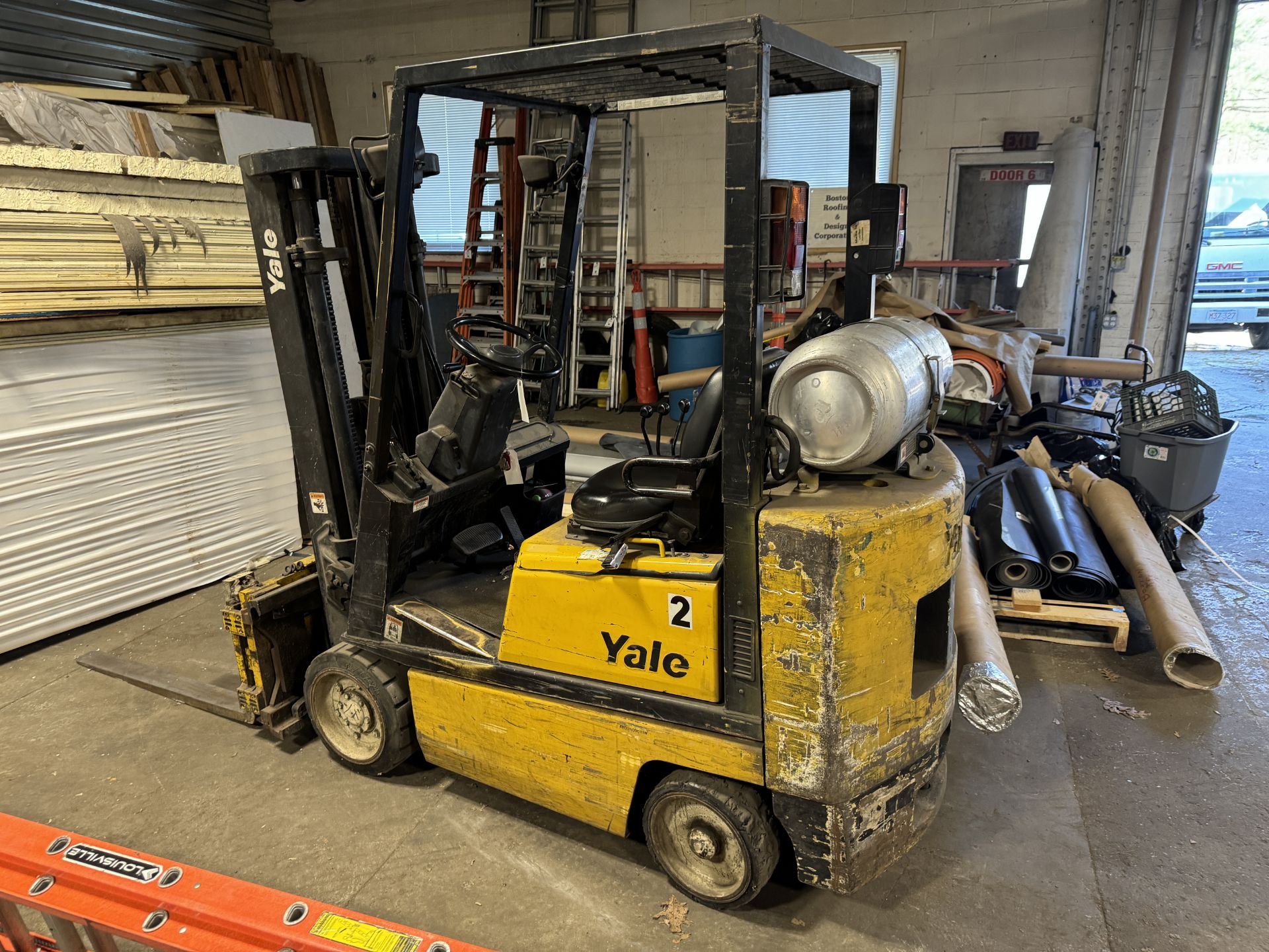 Yale Forklift # GLC040AFNUAE082 Propane, 4,000Lb Cap., Triple Mast, Tilt& Side Shift, 3251 Hrs.(TO B - Image 2 of 8