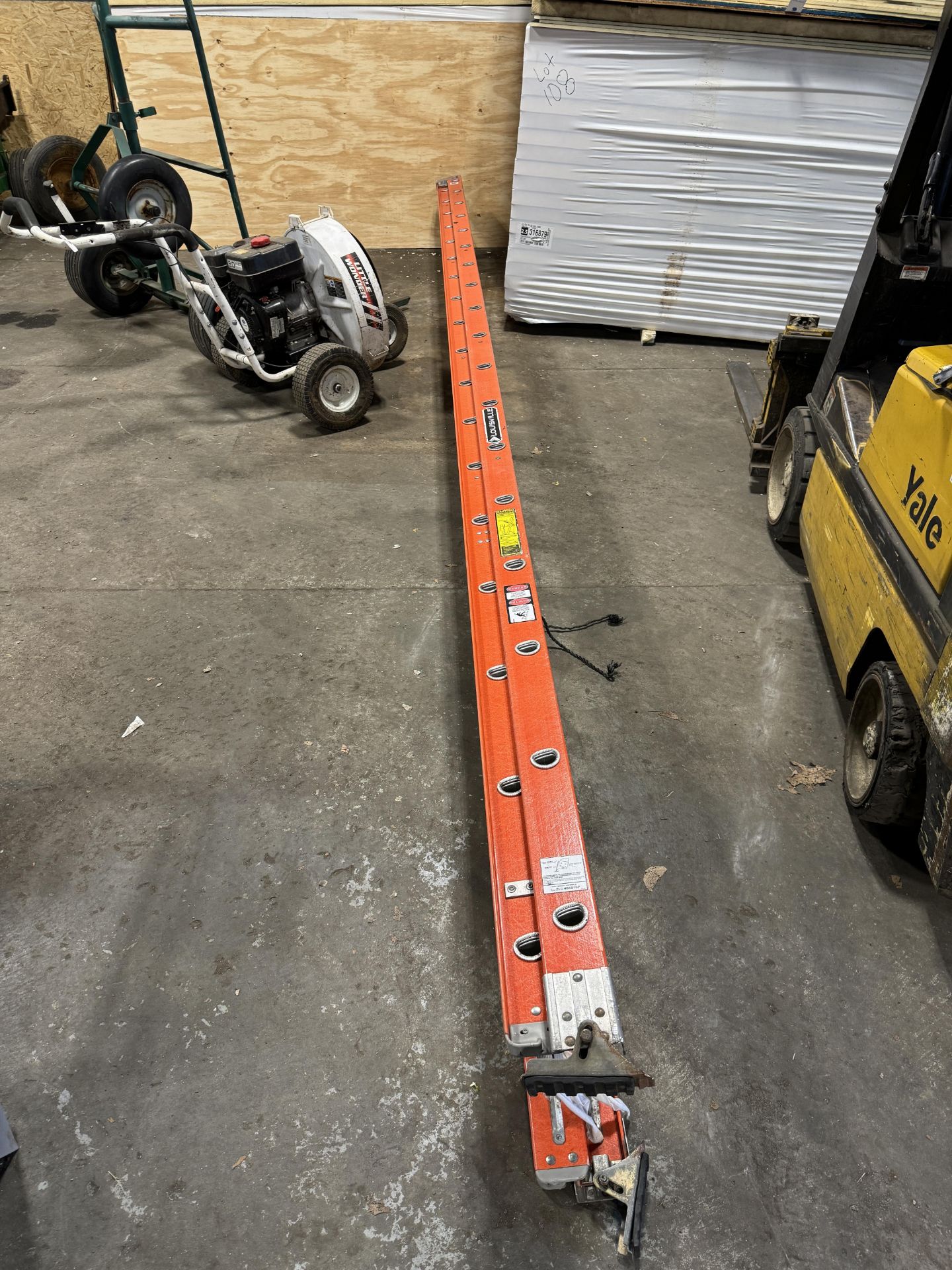 Louisville Fiberglass 36' Ext. Ladder