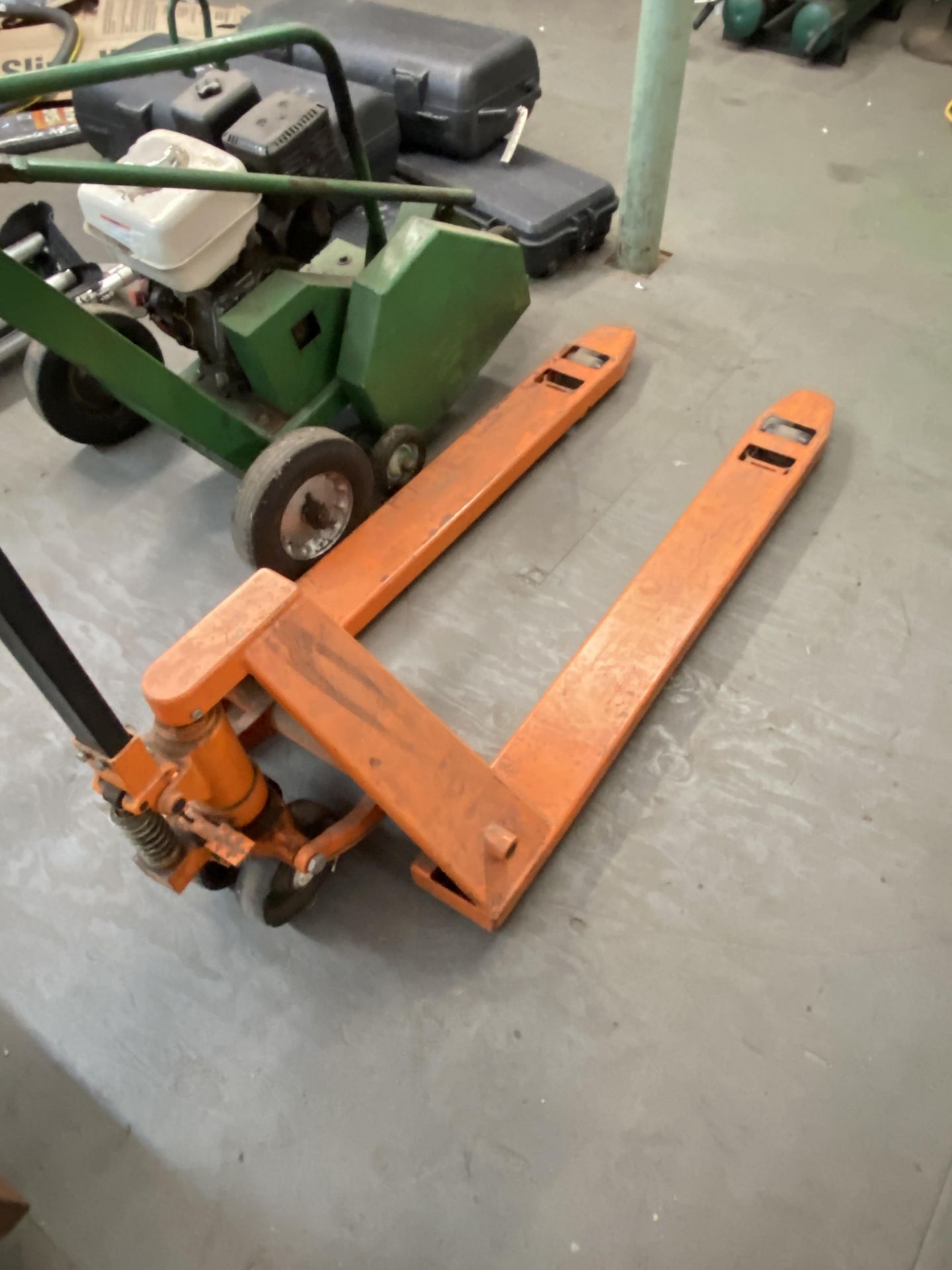 Zenith 5500C cap. Pallet Jack - Image 2 of 2