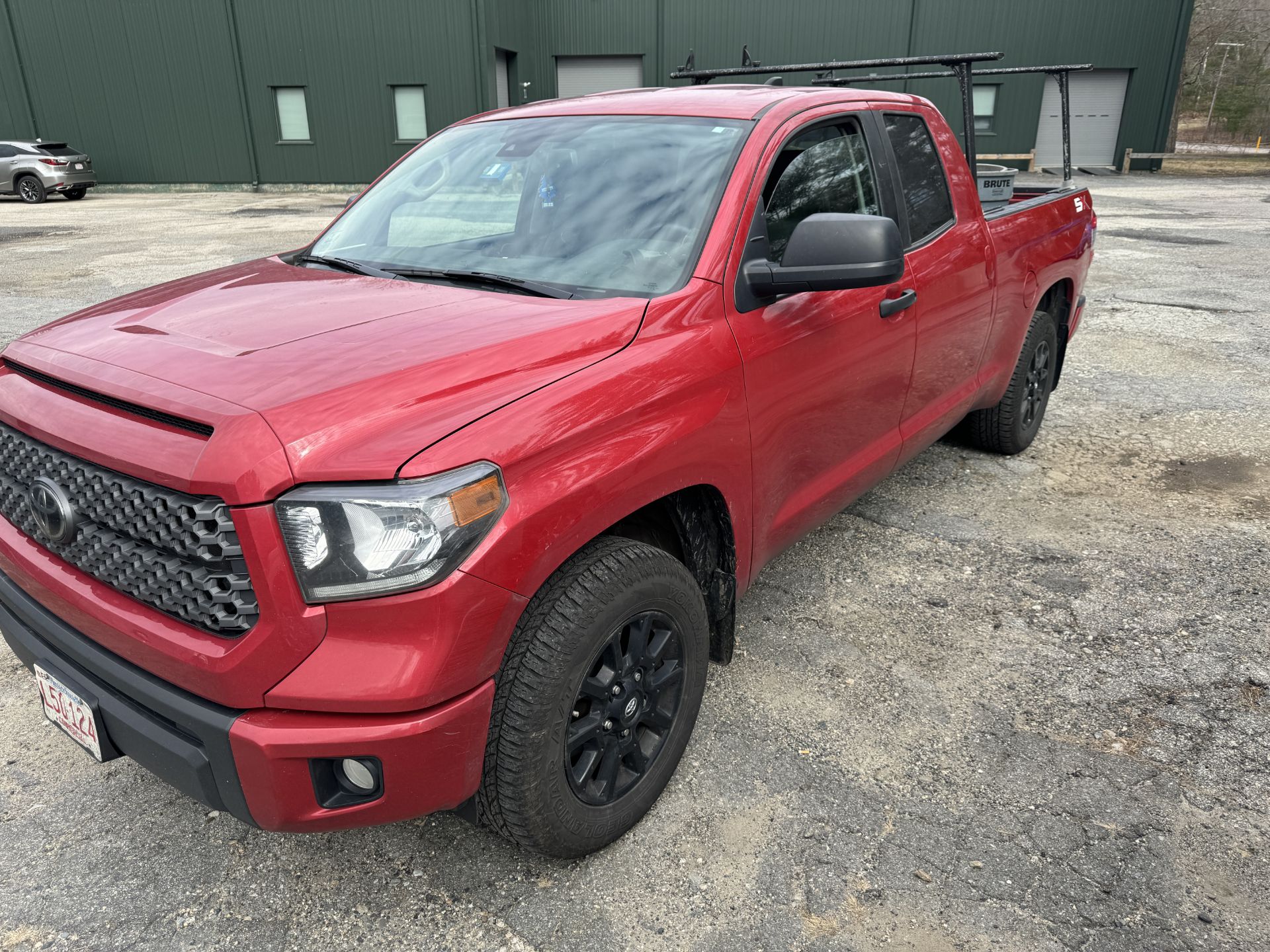 2020 Toyota Tundra SX 4x4, 6' Bed, Werner Racks, Odom: 83,439 V/N: 5TFUY5F13LX874720