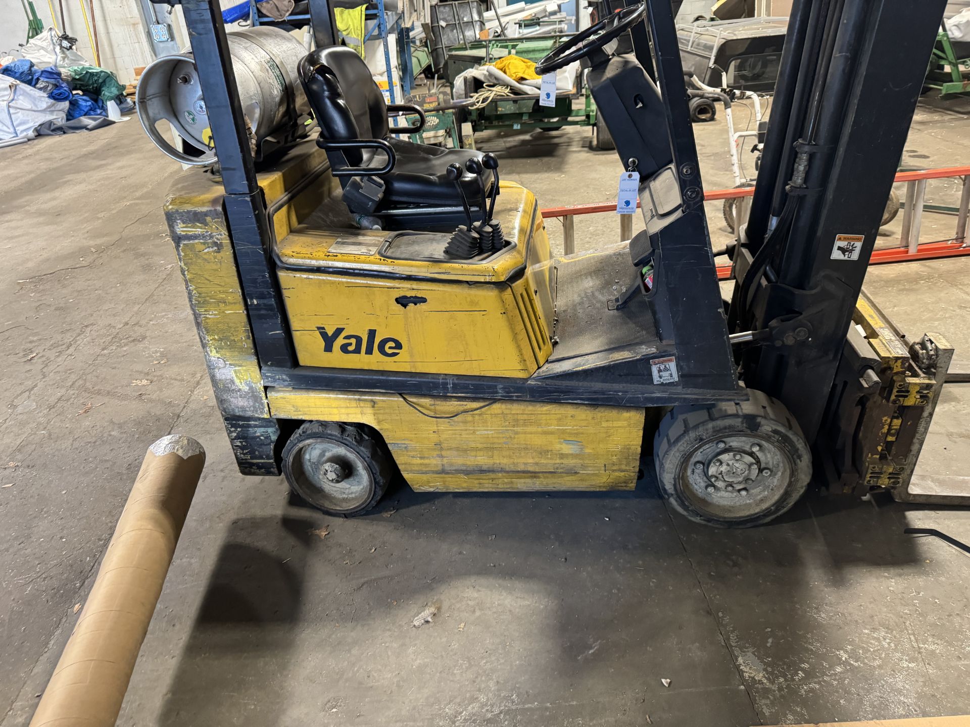 Yale Forklift # GLC040AFNUAE082 Propane, 4,000Lb Cap., Triple Mast, Tilt& Side Shift, 3251 Hrs.(TO B - Image 4 of 8