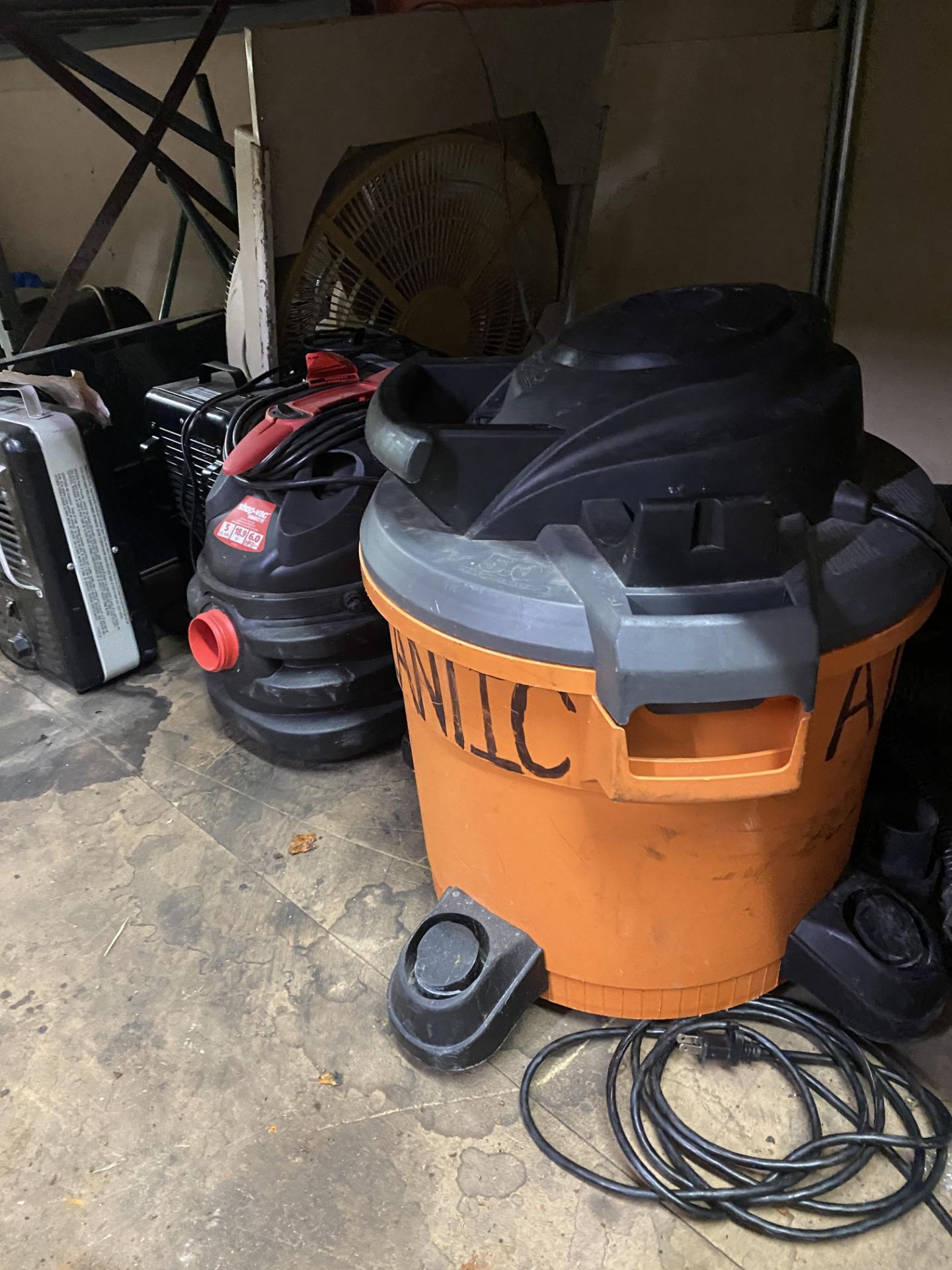 {LOT} Vacuums, Heaters, Fans - Image 2 of 2