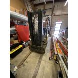 Yale Propane Fork Lift #GLC050TENUAE083, Triple Mast, 5,000 lb. cap., Hrs: 10,624, 188" Lift Height,