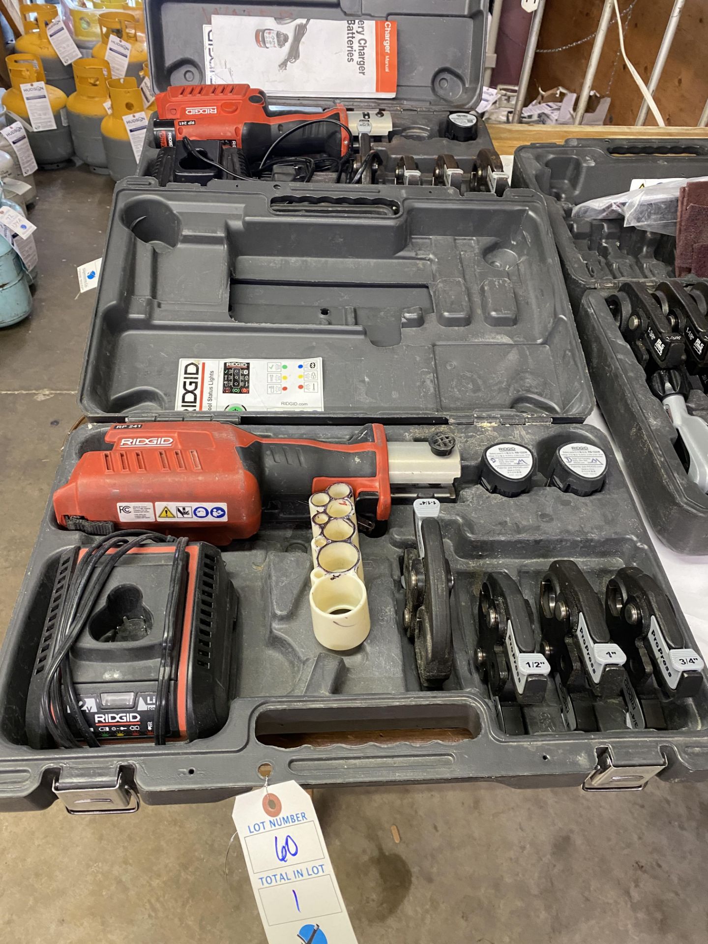 Ridgid Rp241 12V Pro Press Crimper w/ 2 Batteries, Charger, & 4 Asst. Size Crimp Heads