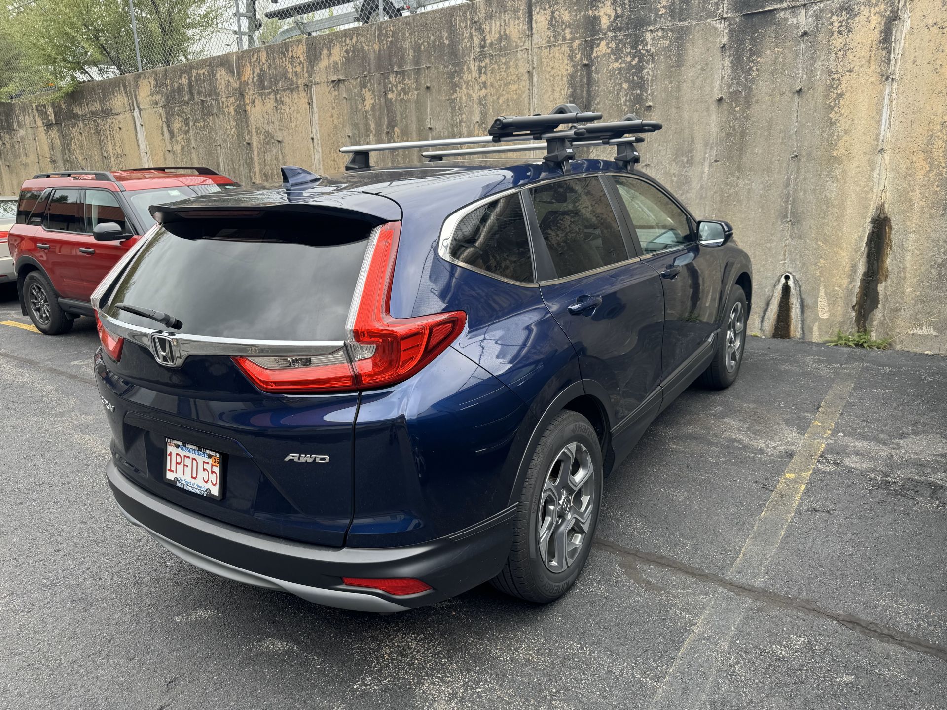 2019 Honda CRV SUV, 4 Wheel Drive, 4 Cylinder Gas Motor, Leather Interior, lOdom: 73,739, - Image 2 of 8