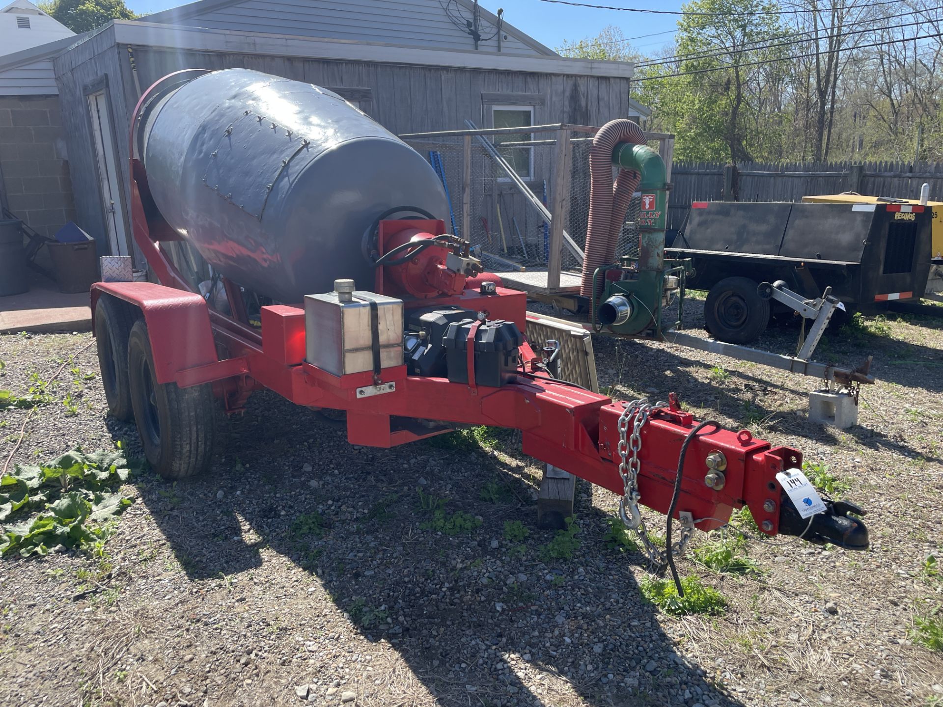 NO TITLE 2 Axle Towable Concrete Mixer, Capacity NA, Gas- 670cc Motor Predator