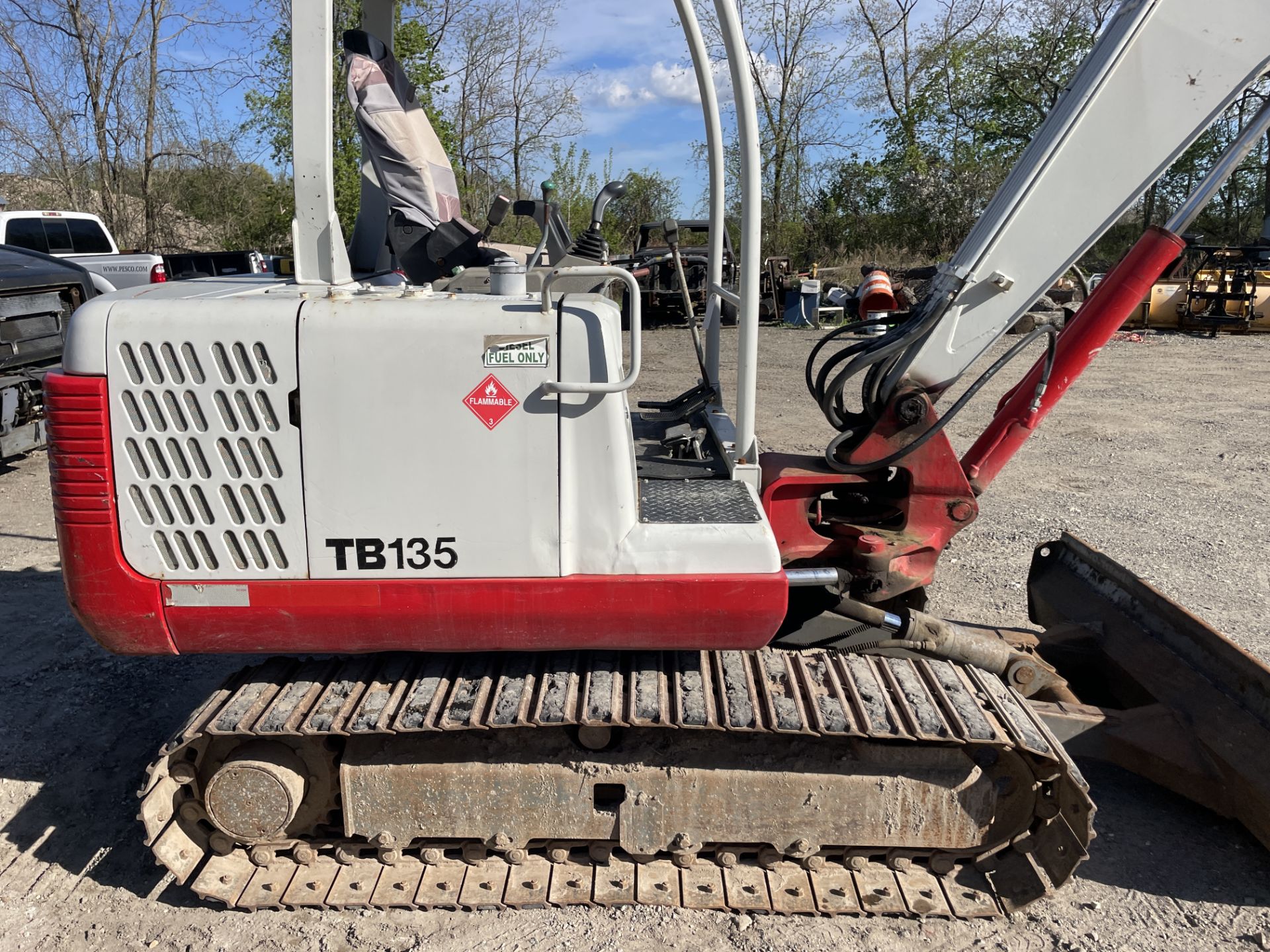 (VIDEO) 2006 Takeuchi #TB135 Diesel Steel Track Mini Excavator, Open Cab w/Rops, Hrs: 4,654, SN:1351 - Image 3 of 9