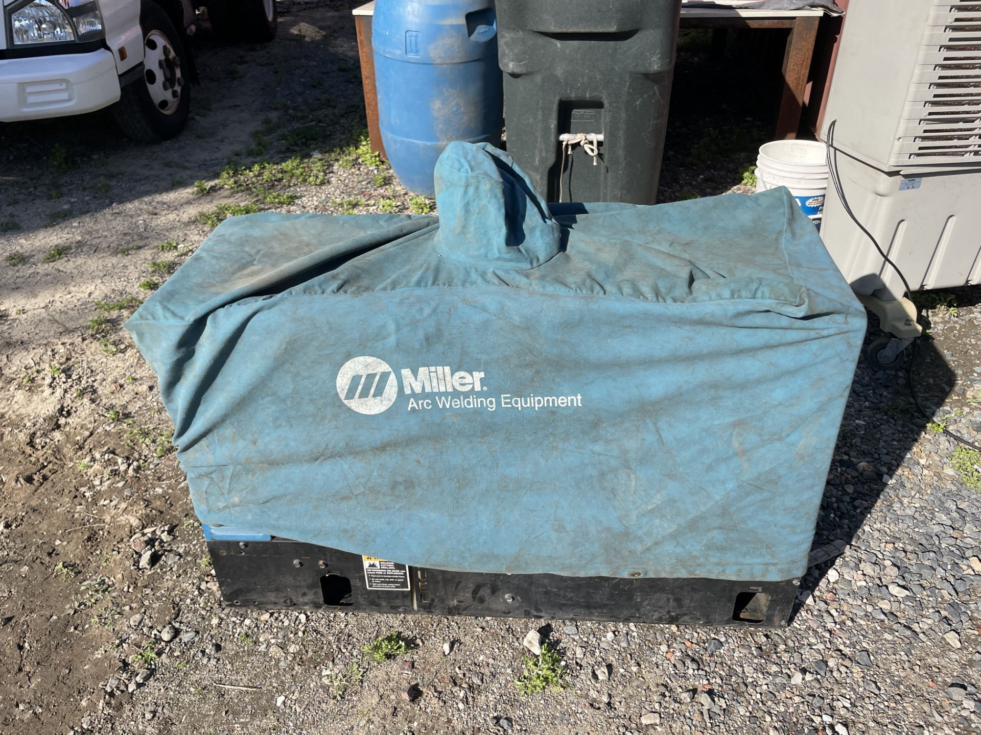 (RUNS) Miller Bobcat Generator/Welder #225NT 8500w, 20Hp, Hrs: 898 - Image 4 of 4