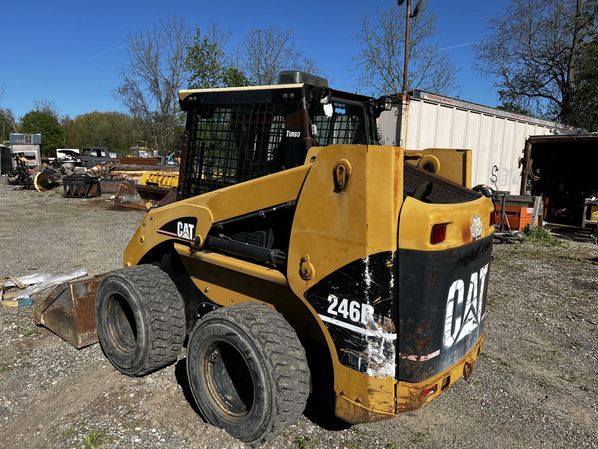 (SEE VIDEO) CAT #246B Diesel Diesel Rubber Tire Skid Steer, Hrs: 2,976, Turbo, Heat, Enclosed Cab, 7 - Image 2 of 5