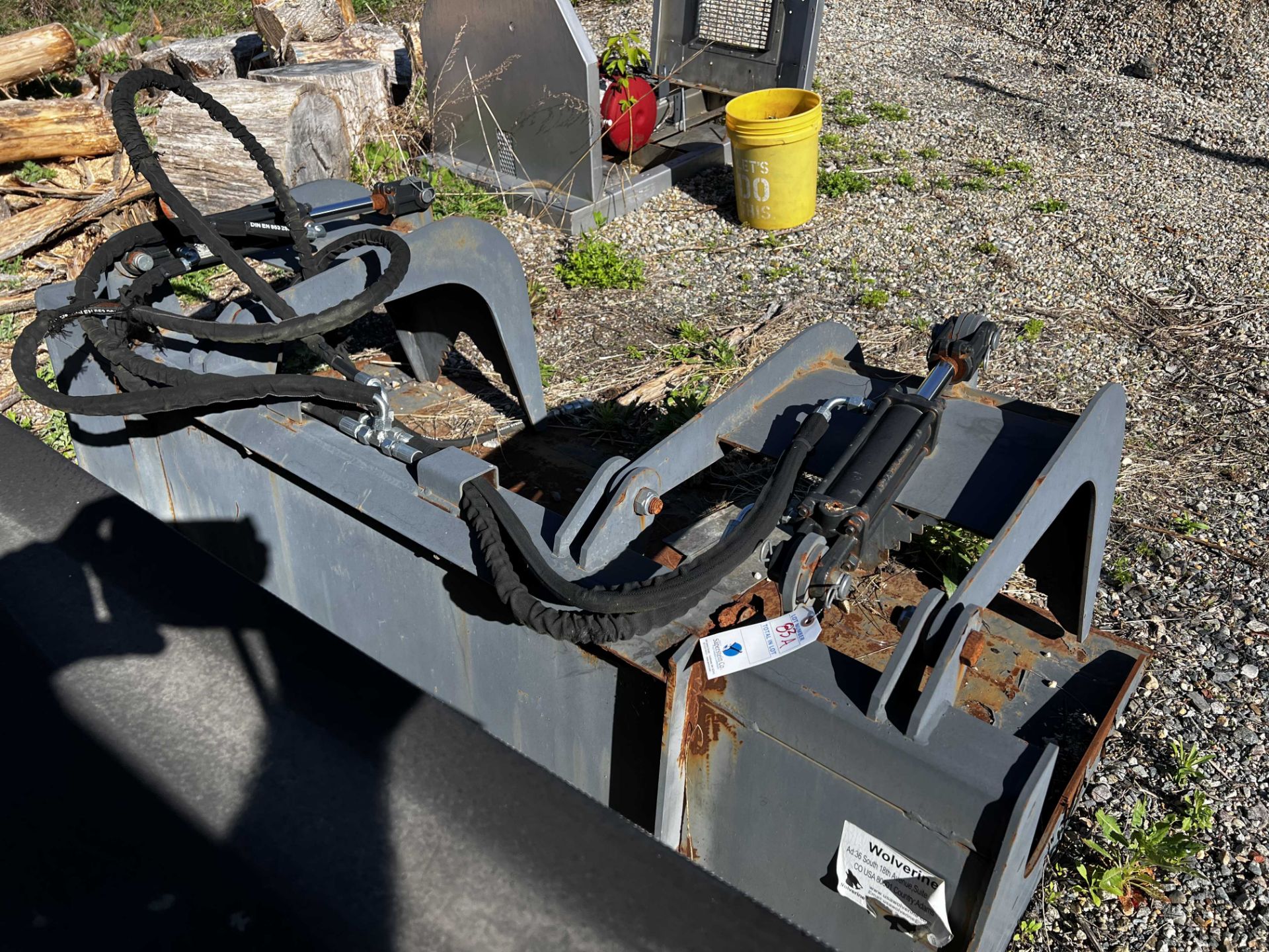 6' Grapple Bucket Attachment (May never have been used) - Image 2 of 2