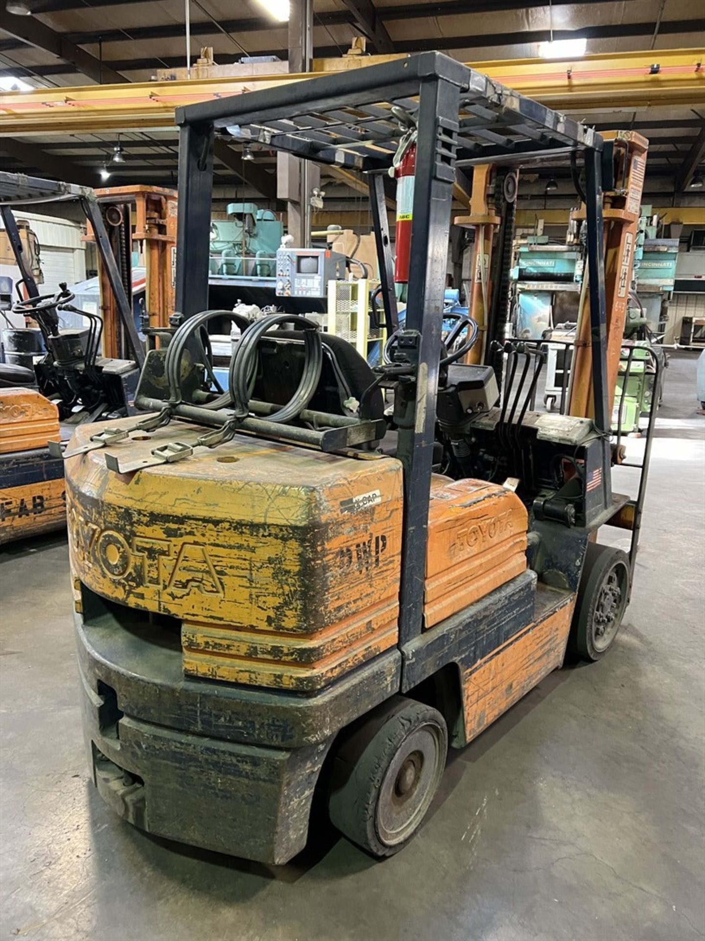 TOYOTA 5FGC30 LP Forklift, s/n 5FGCU30-70315, 6000 Lb Capacity, 2-Stage Mast, OH Protection (Machine - Image 4 of 10