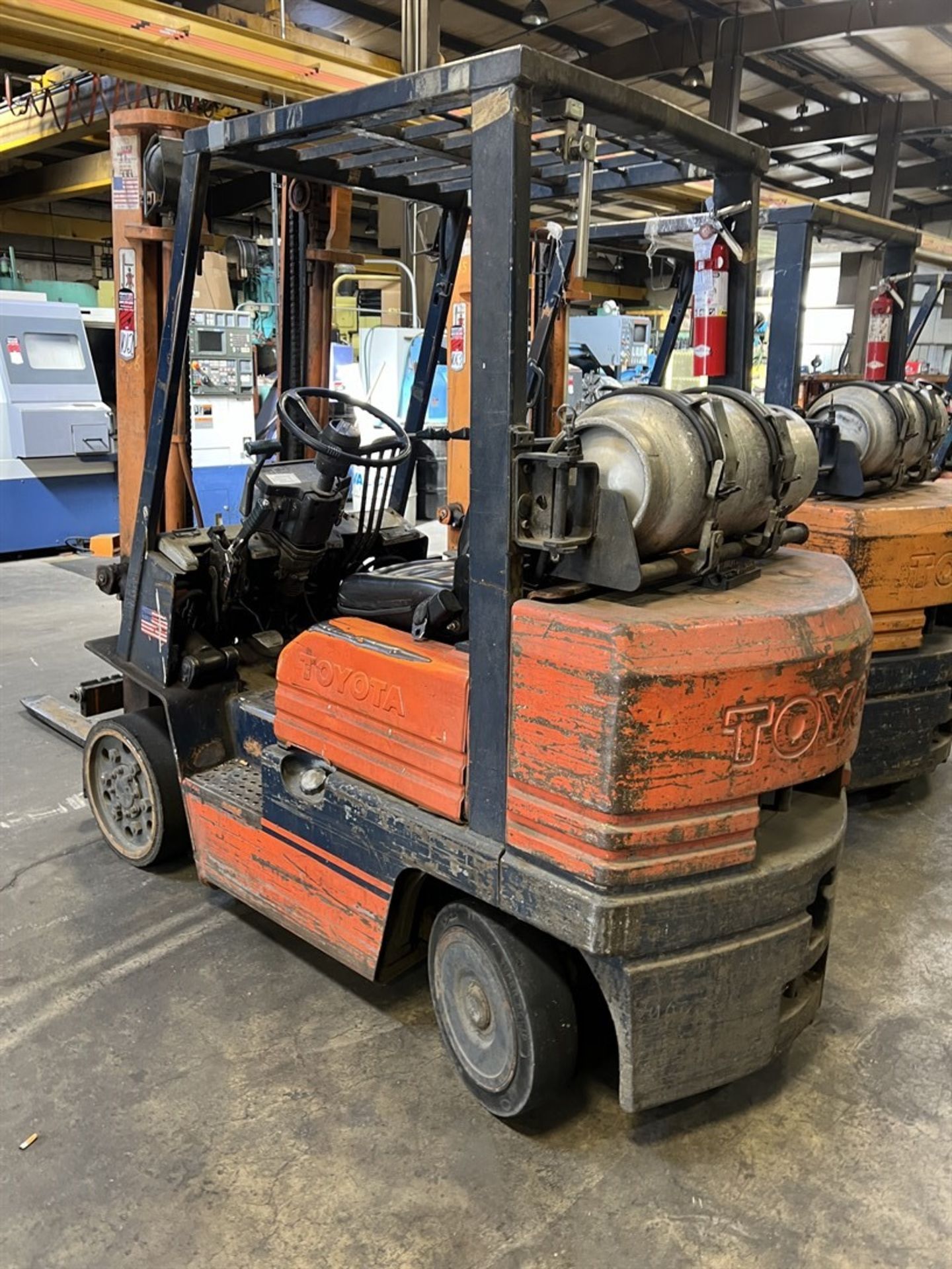 TOYOTA 5FHGC25 LP Forklift, s/n 5FGCU25-733, 5000 Lb Capacity, 2-Stage Mast, OH Protection ( - Image 5 of 10