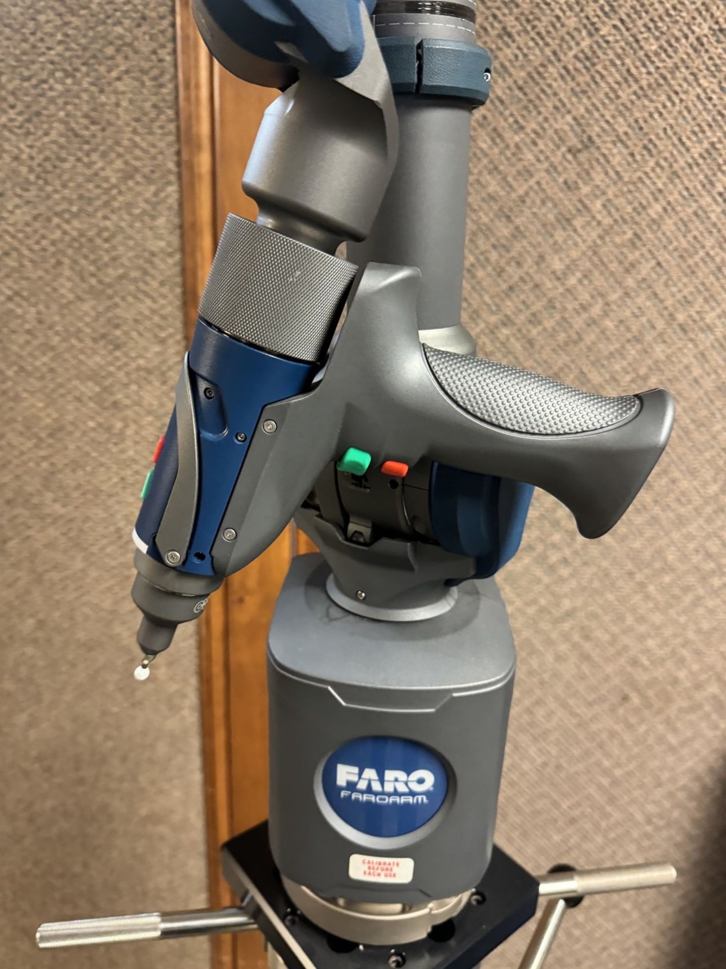 2017 FARO QUANTUM S 21000 Portable CMM, s/n W25-S5-17-15962, Stand, *NO Software* - Image 5 of 8