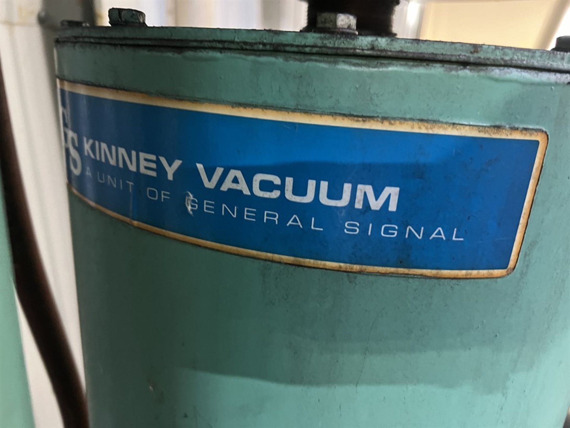 KINNEY KDH-130 High Vacuum Pump, s/n 88-0940, 5 HP (Machine Shop) - Image 4 of 6