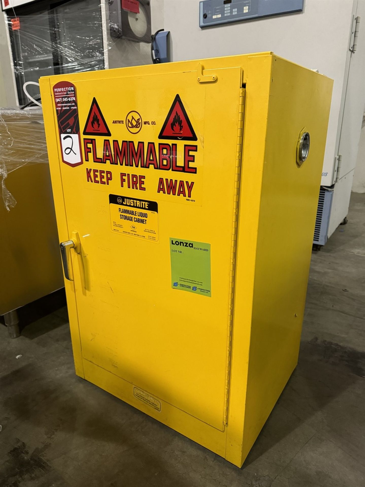 JUSTRITE 25712 12 Gallon Flammable Liquids Storage Cabinet