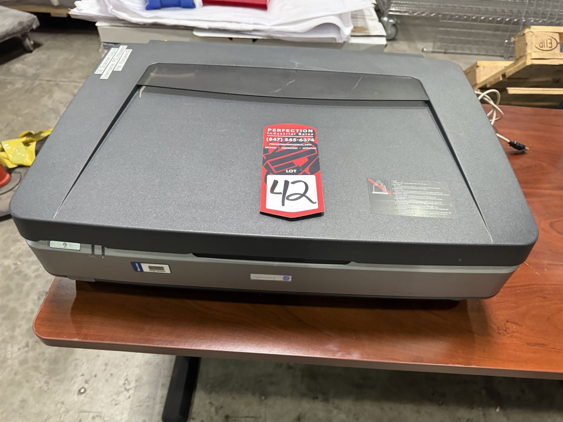 EPSON Expression 10000 XL Flatbed Scanner, s/n FVU0015800, w/ EPSON A3 Transparency Unit - Image 2 of 7