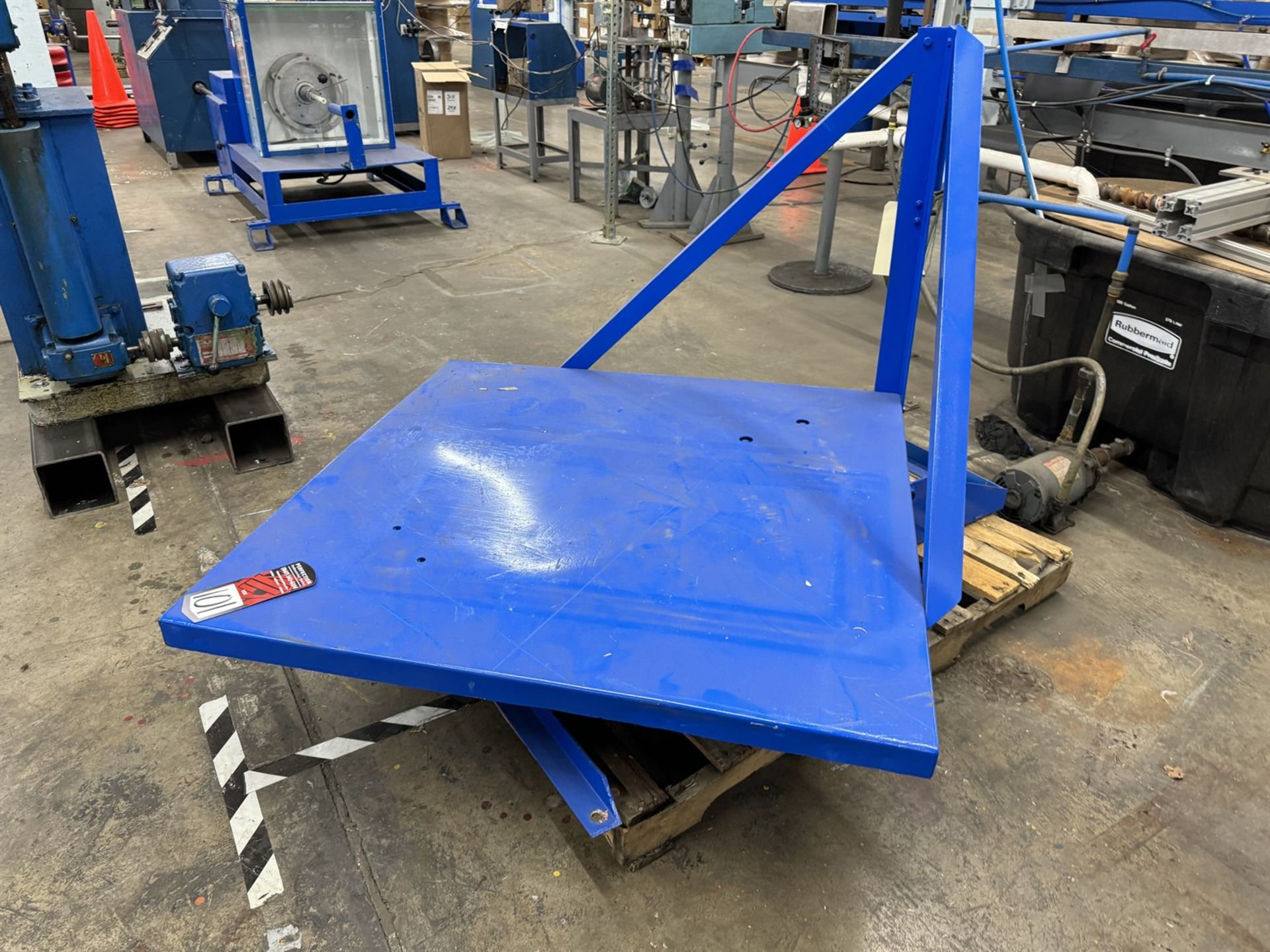 IMCS 25-5000 Low Profile Tilt Table, 2000 Lb. Capacity - Image 2 of 5