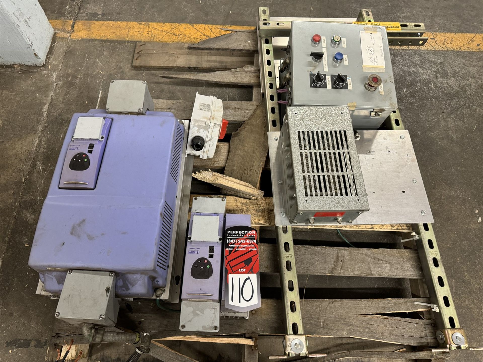 Lot Comprising 30 HP Optidrive Plus ODP-44300-US Drive and Speed Control - Bild 2 aus 7