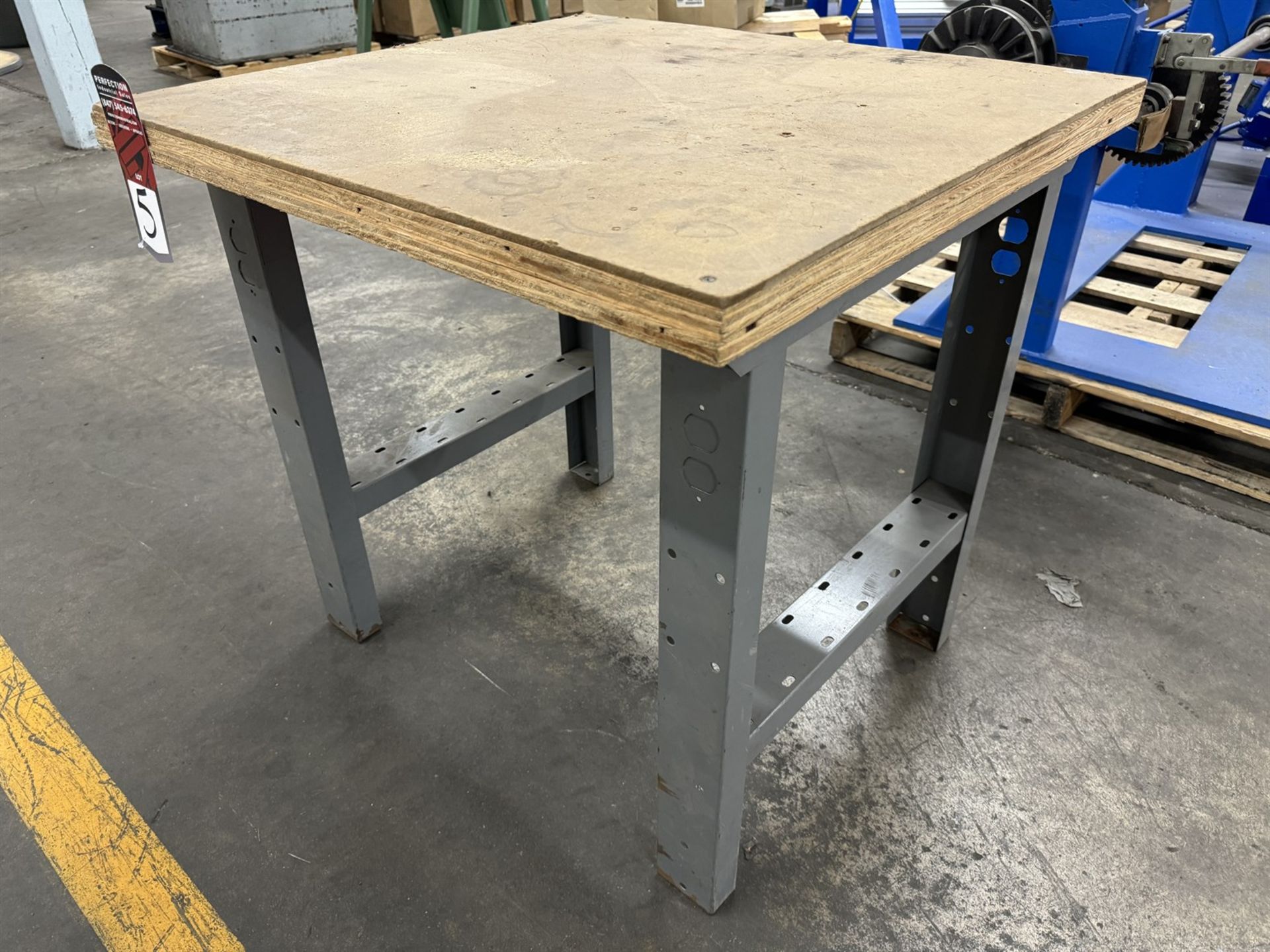 Wood Top Work Bench, 30" x 32" - Bild 2 aus 2