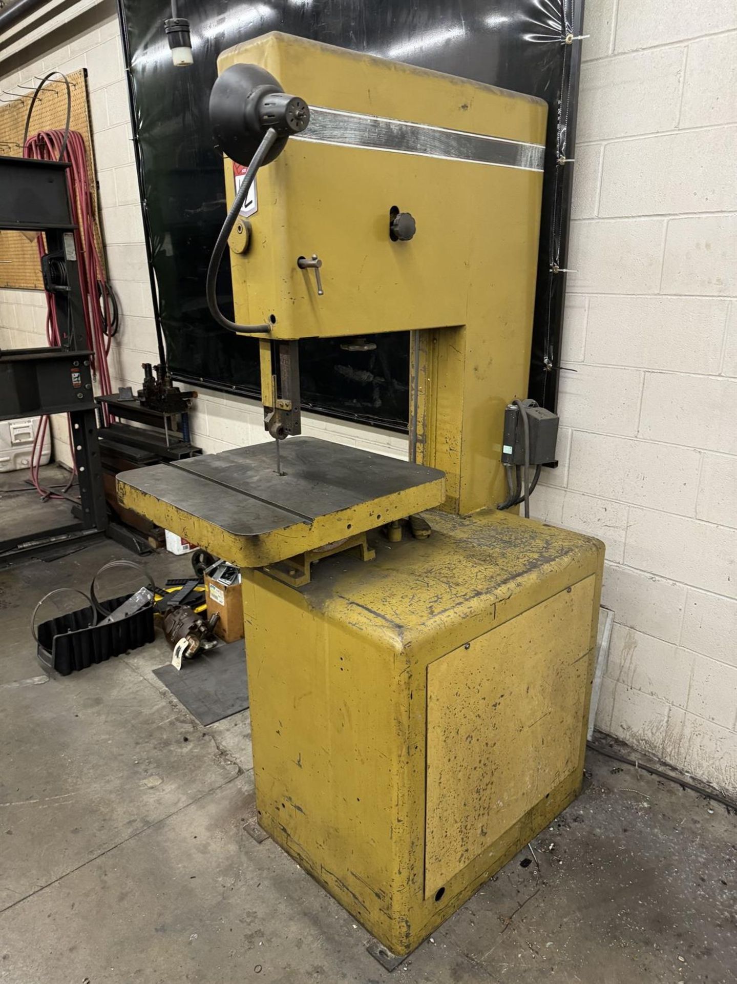 POWERMATIC 87 Vertical Bandsaw, s/n 9687005, 19.75" Throat, 24" x 24" Table, Blade Welder - Image 2 of 5